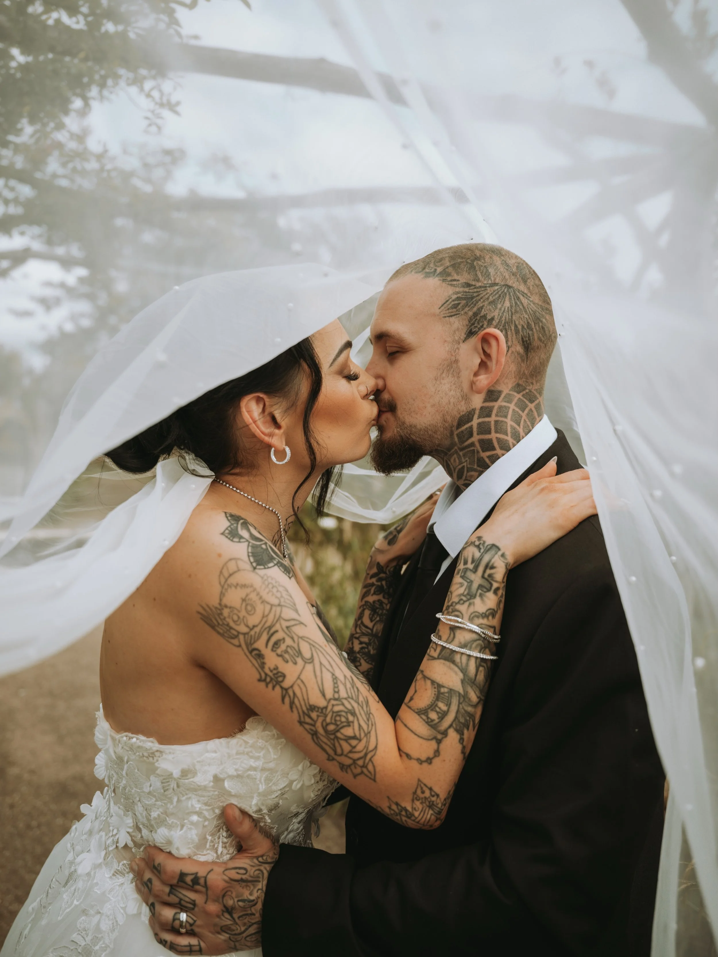 Happy 1 year anniversary to Jade &amp; Ryan! 

What a gorgeous couple inside and out and their day was just perfect! ✨🤍

#intimateweddings #midlandswedding #midlandsweddingphotographer #weddingphotographer #birminghamweddingphotographer