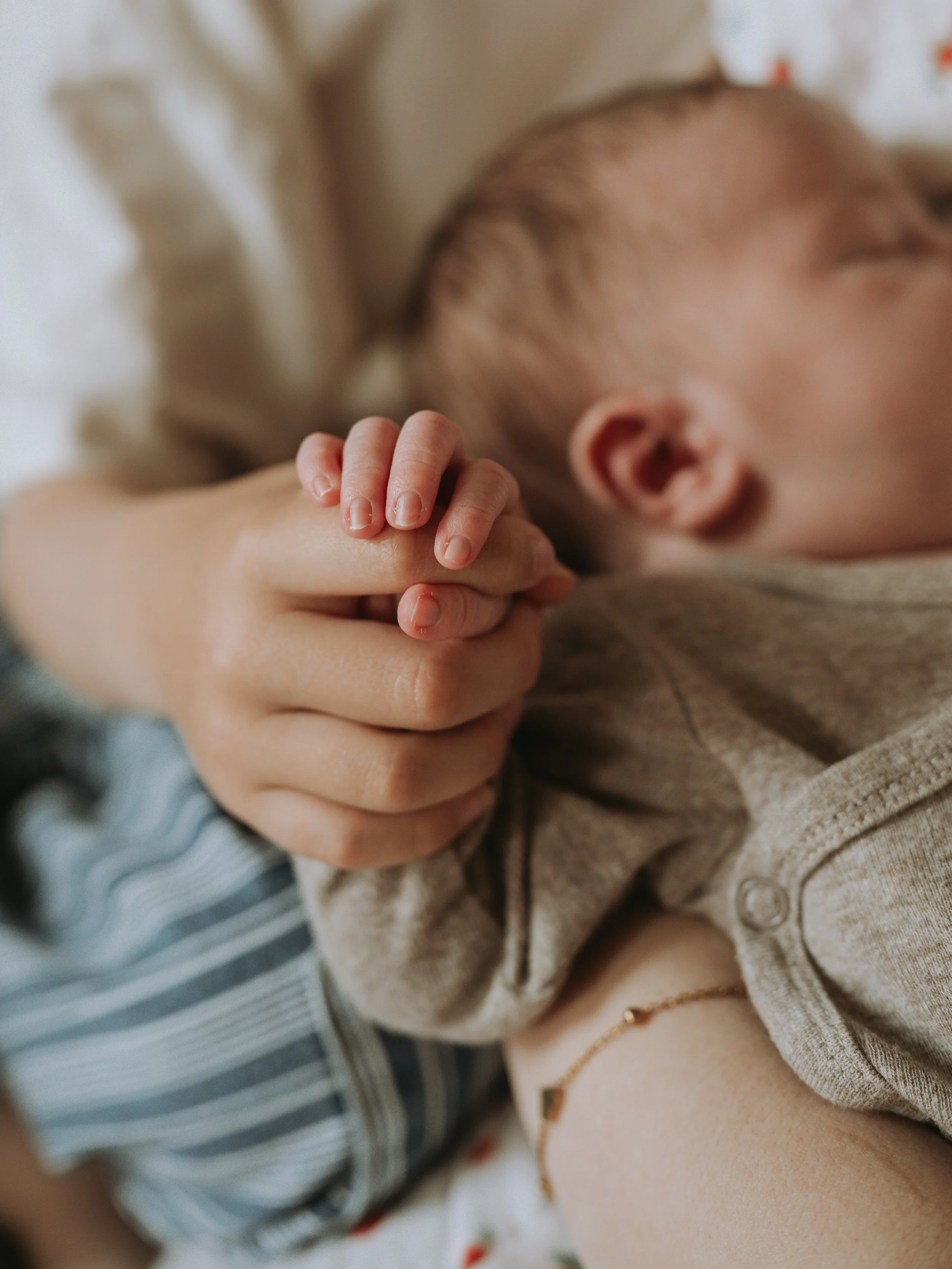It&rsquo;s always the little details parents never want to forget &mdash; tiny fingers, wispy hair, button noses, curled toes, and all the features that change far too quickly 🤍