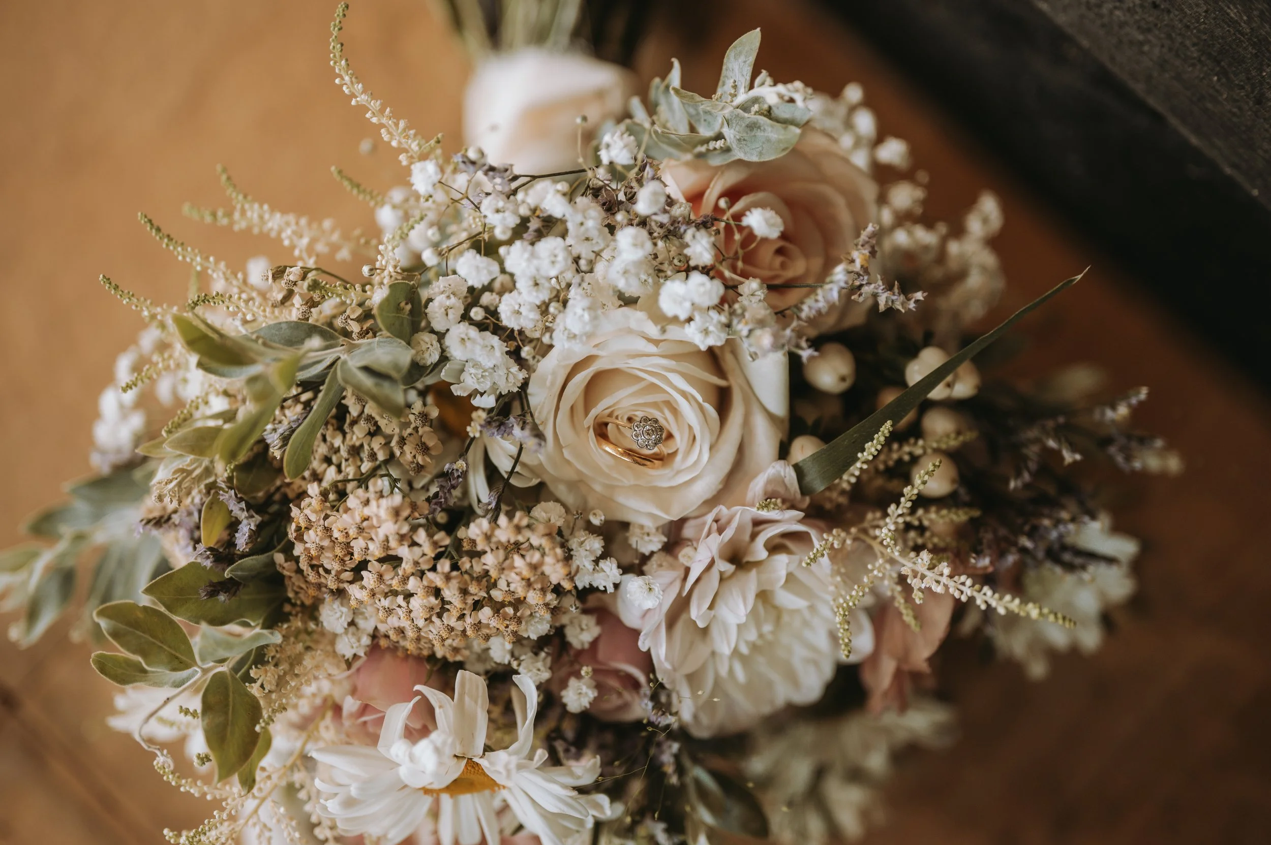 Lauren + Arran Previews-07.jpg