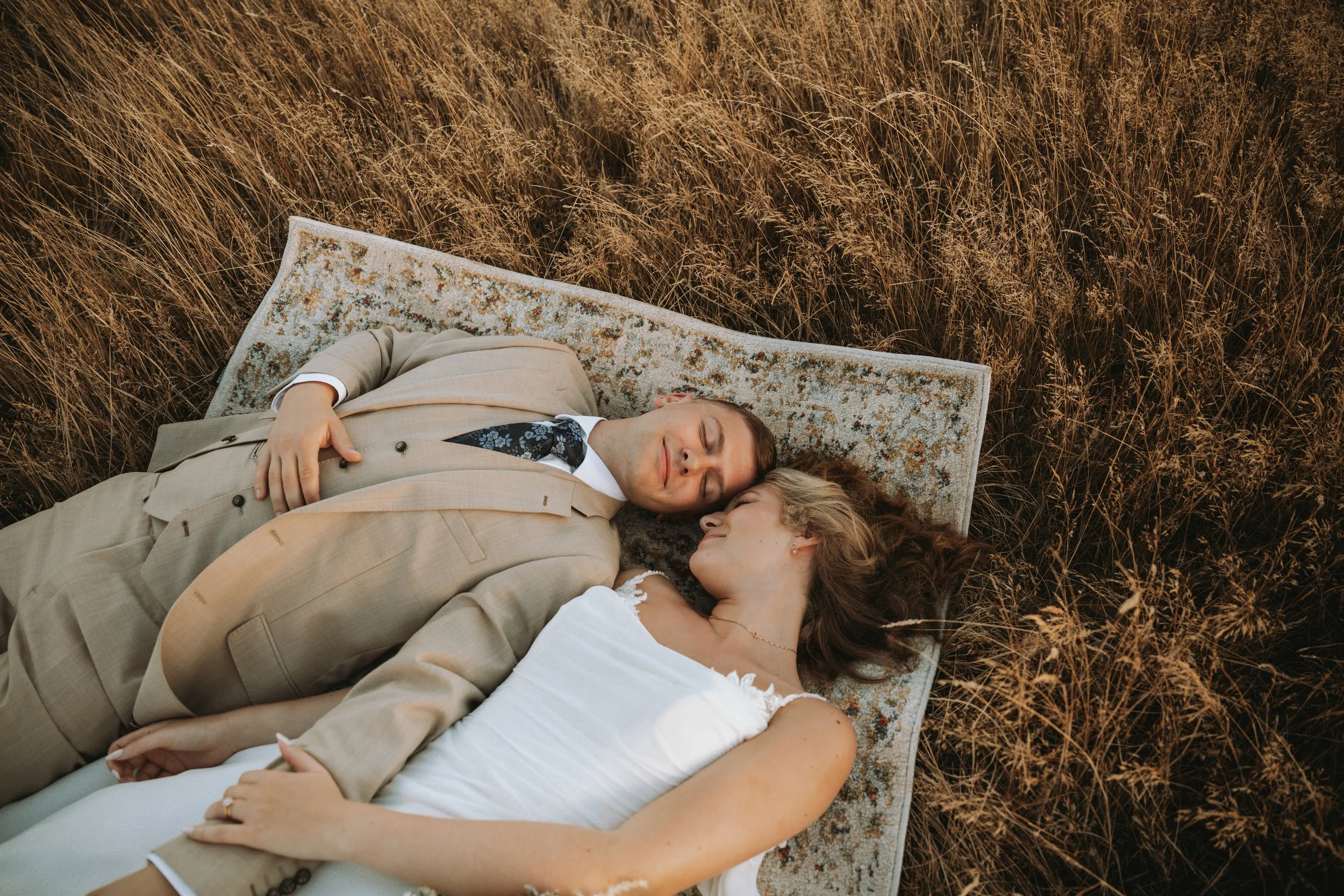 Lauren + Arran Previews-12.jpg