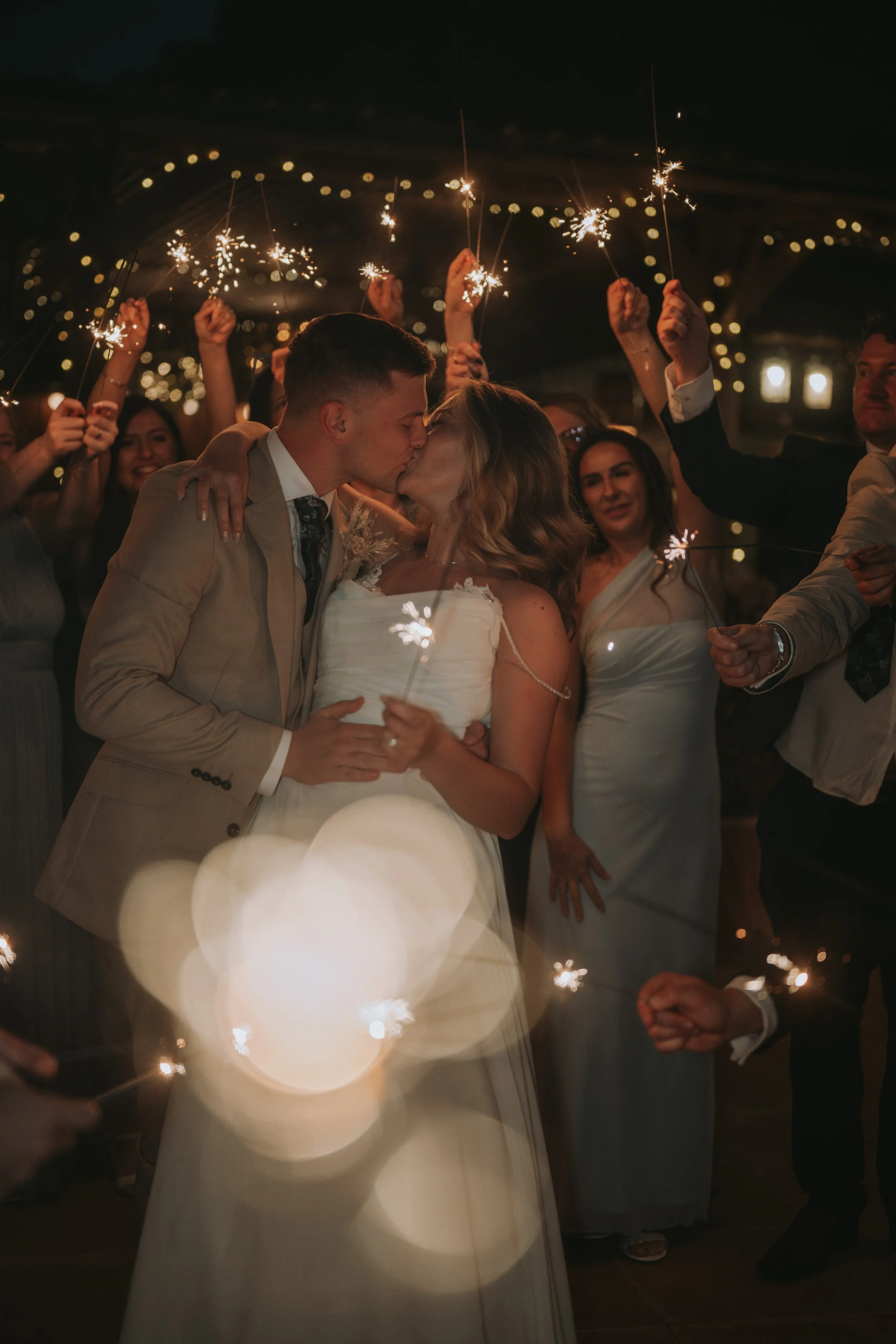 Lauren + Arran Previews-15.jpg