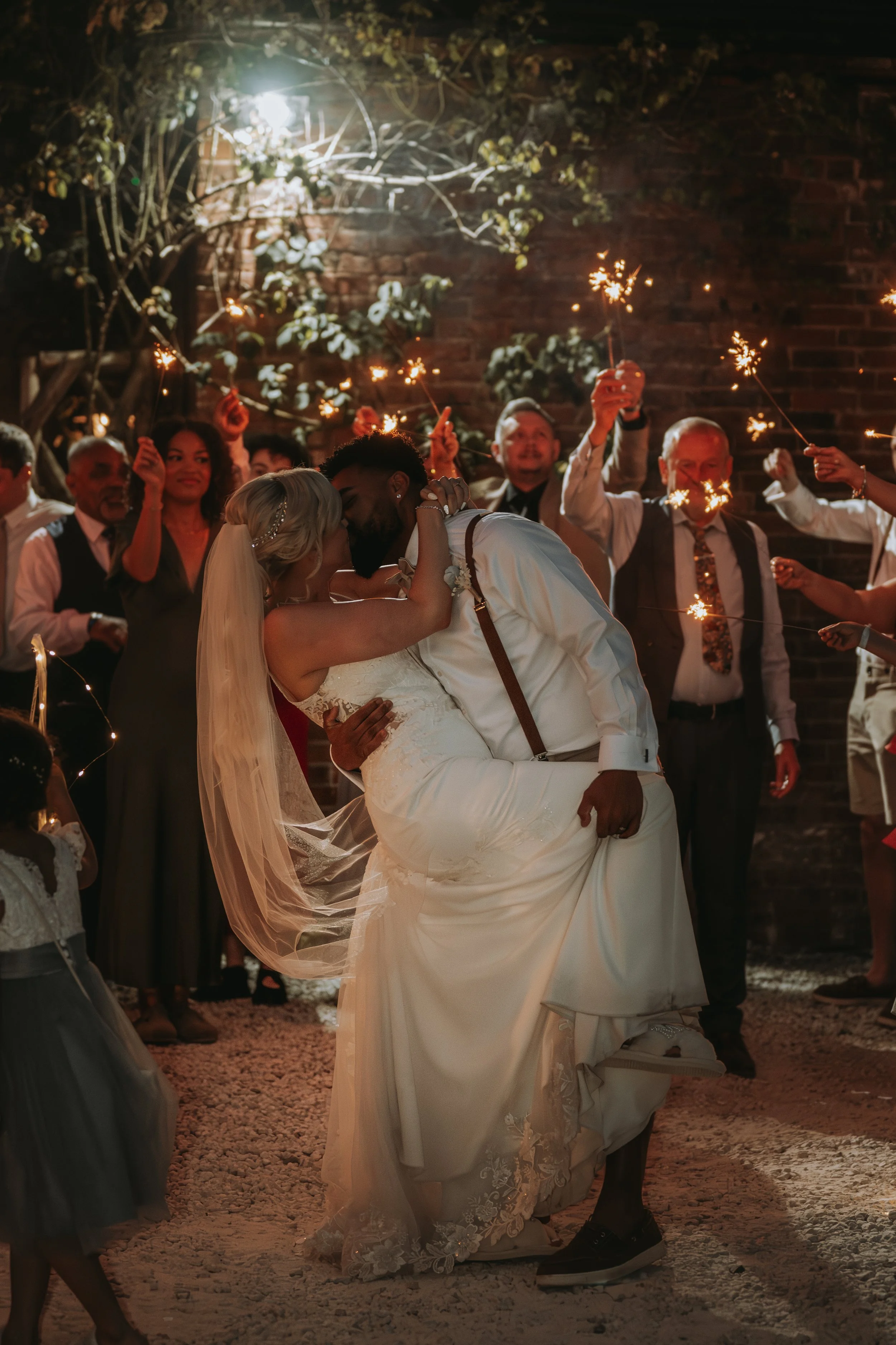 Stacey + Chris Previews-48.jpg