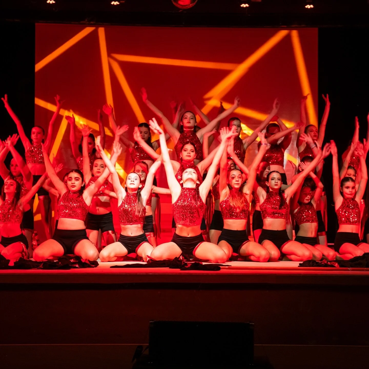 Wir hatten letzte Woche unseren ersten Auftritt als Ninjas! 🥷❤️ Bei der Winterzauber Gala in Giengen am 30.11. bei @anja_schadhauser konnten wir endlich zeigen was wir in den letzten Wochen trainiert haben. 

In praktisch nur 8 Wochen haben wir aus 