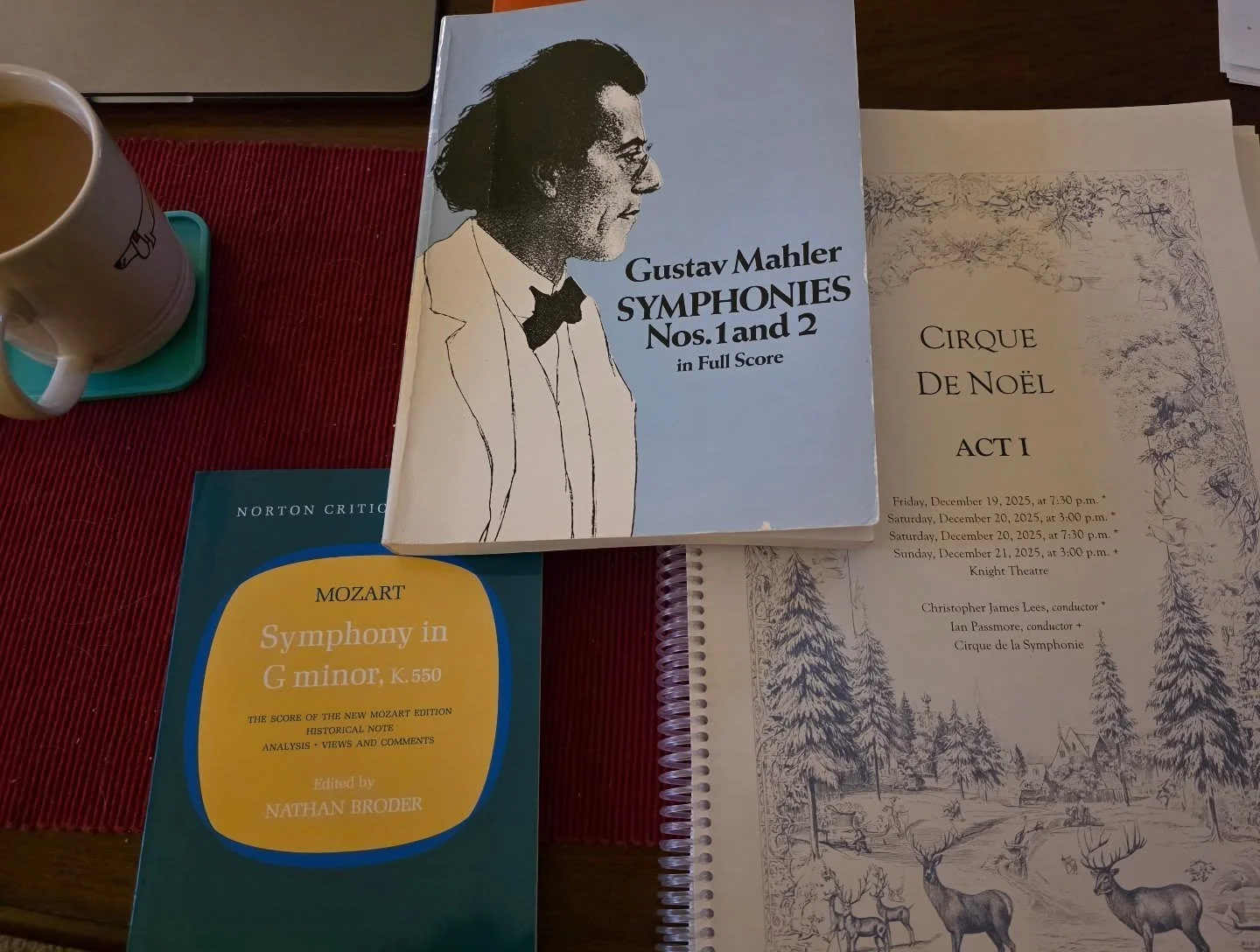 The scores of the day... ☕ ✏️ 😍

#dogdadmaestro #conductor #conductorlife #classicalmusic #symphony #orchestra #scorestudy #musiceducation #mozart #mahler #christmasmusic