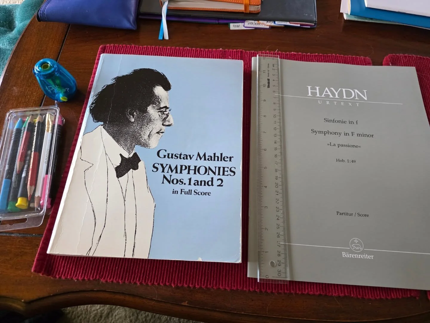 The daily study photo... 🤔 🎵 ✏️ 

Also, music friends... If you could mark one thing and ONLY one thing in your parts, what would it be? 

For me, it's phrasing &mdash; all day, everyday, and twice on Sunday. 😎 

Happy Weekend, friends! 

PS: this