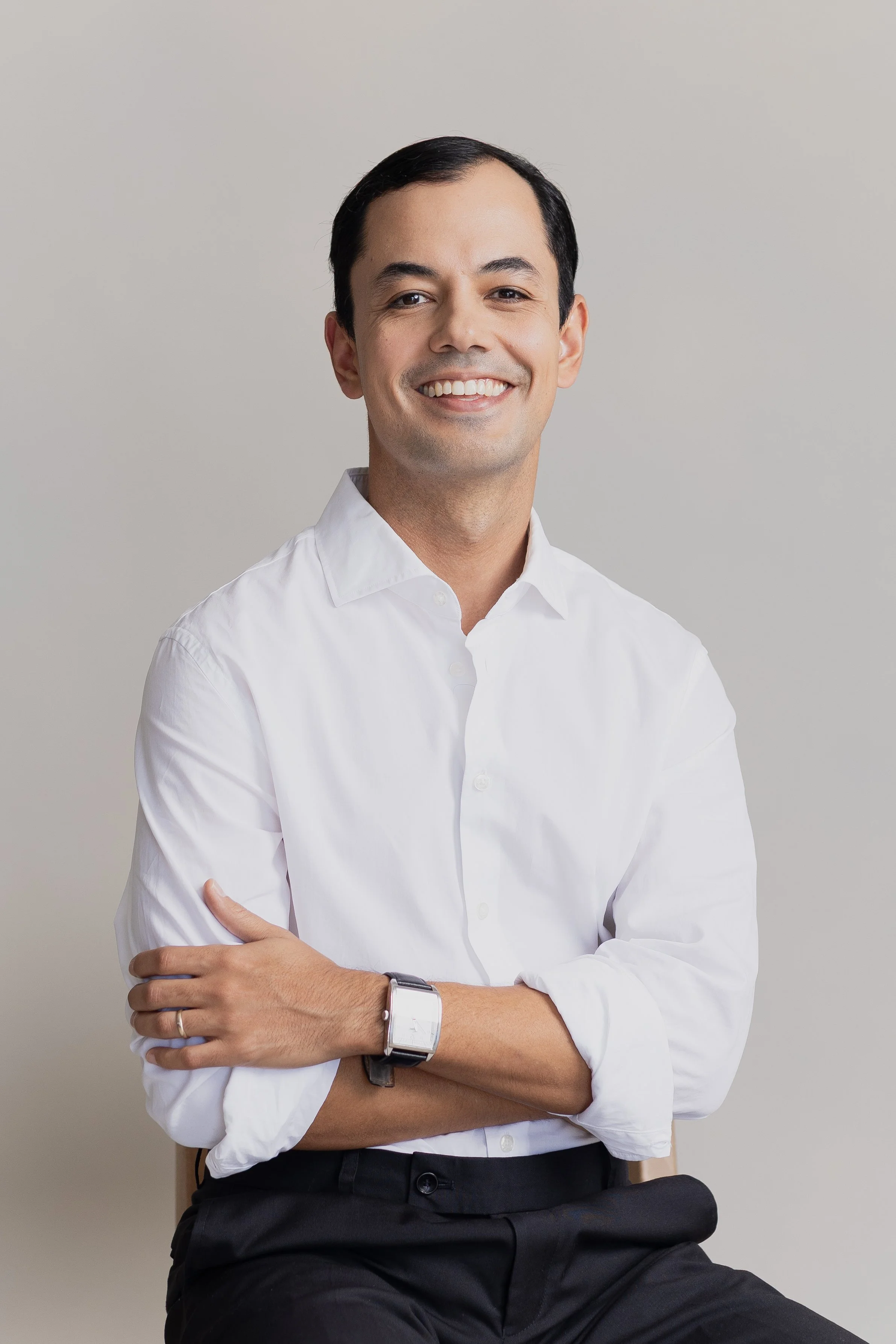 Julio Mario De Leon sonriendo sistema RocketGrowth (RG) escalando empresas directivos de LATAM