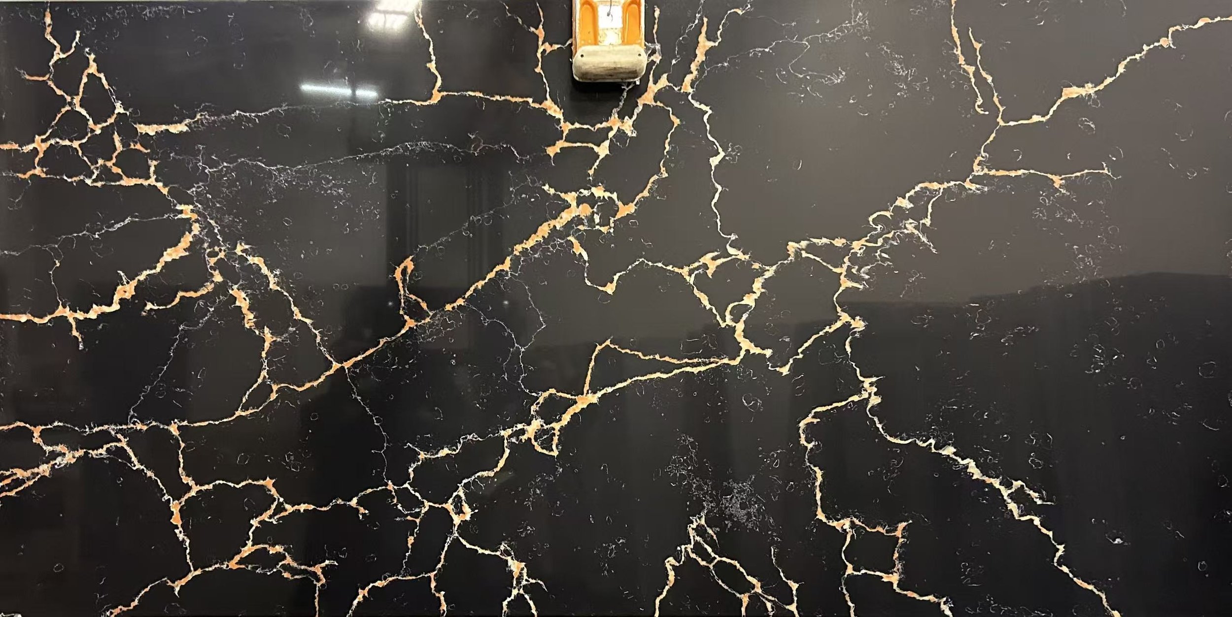 LYM9042-Golden Thunder.jpg