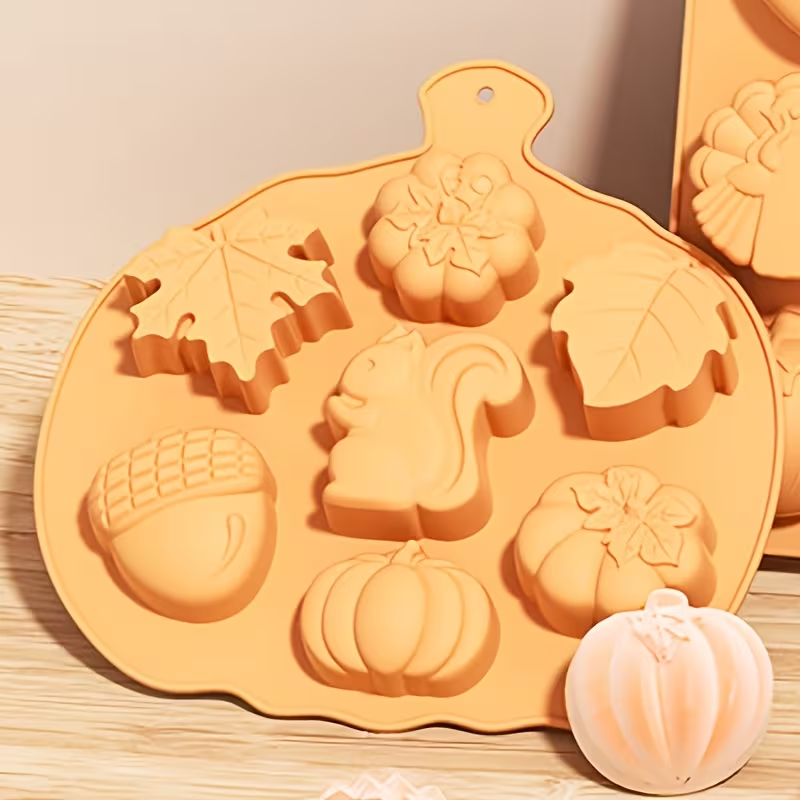 MD - Fall Leaves / Pumpkin / Squirrel 