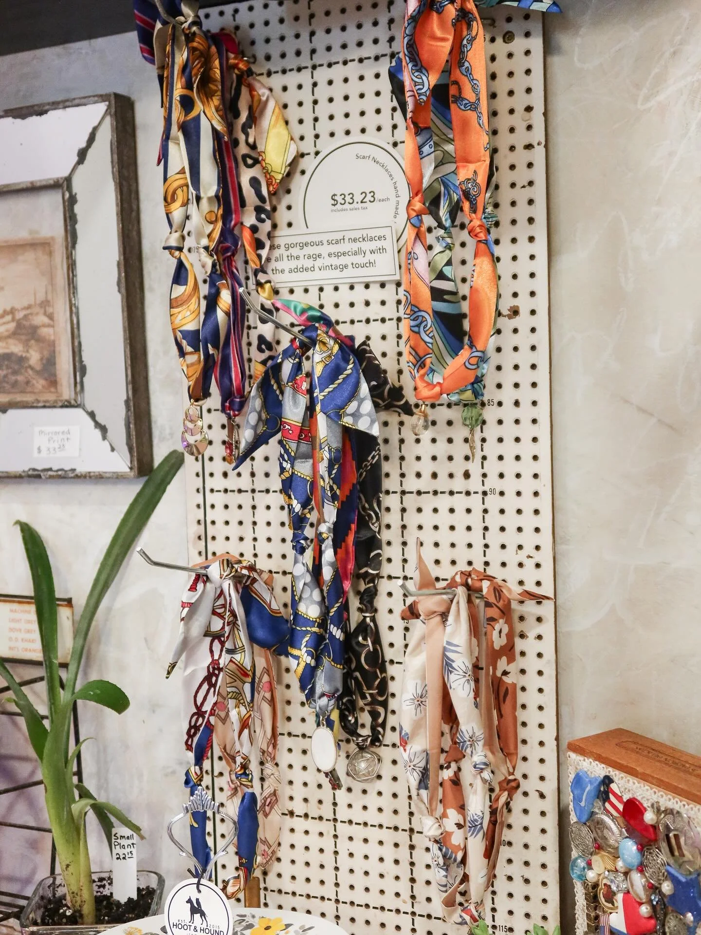 Silk Scarf Necklace ✨💛

This season&rsquo;s best accessory!