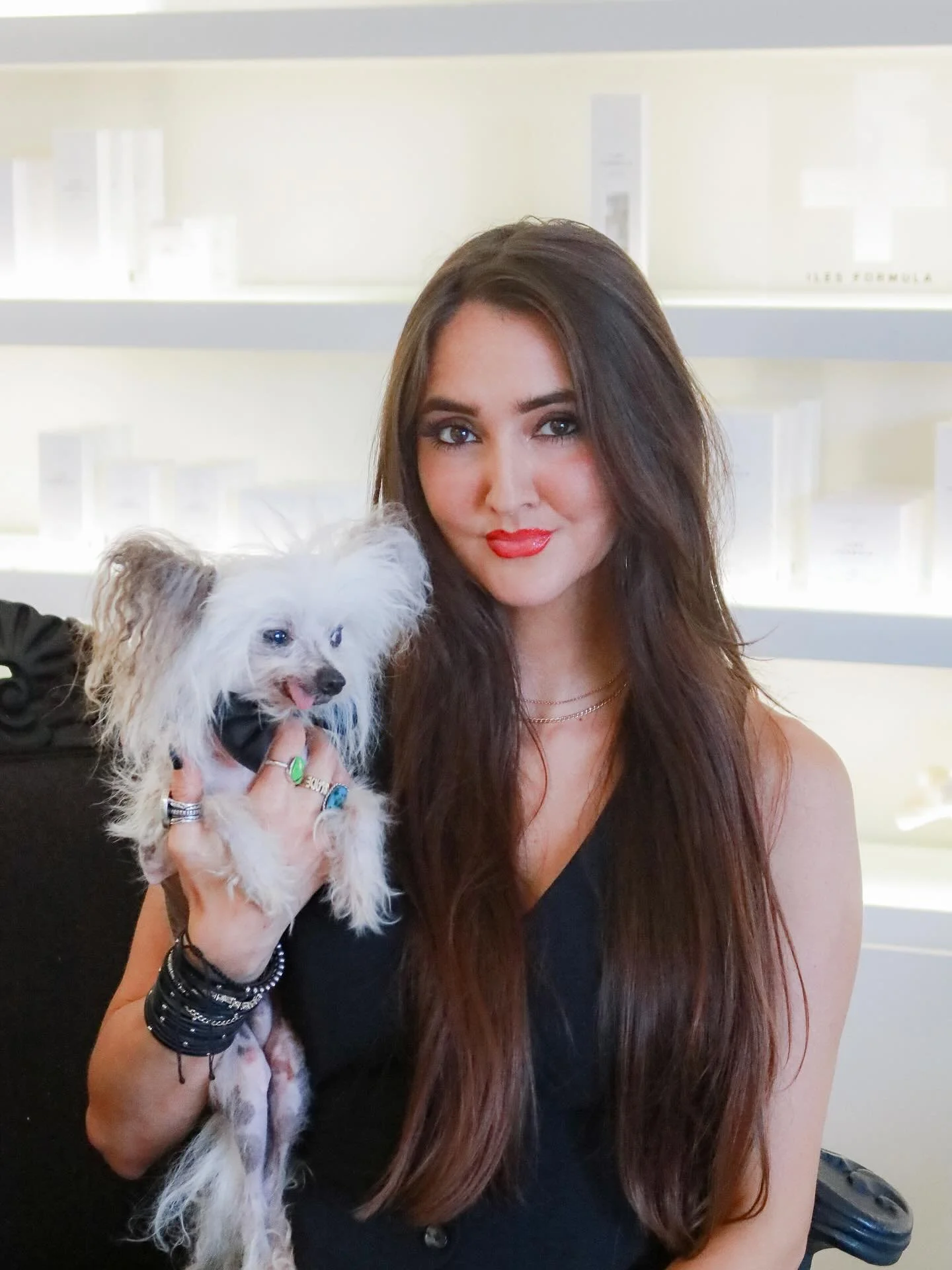 Artist Spotlight: @lensimikalwhite 

Lensi has brought her expertise to the runways of Paris and New York Fashion Weeks, blending high-fashion experience with a dedication to providing every client with a luxurious, personalized experience 🤍

Also p