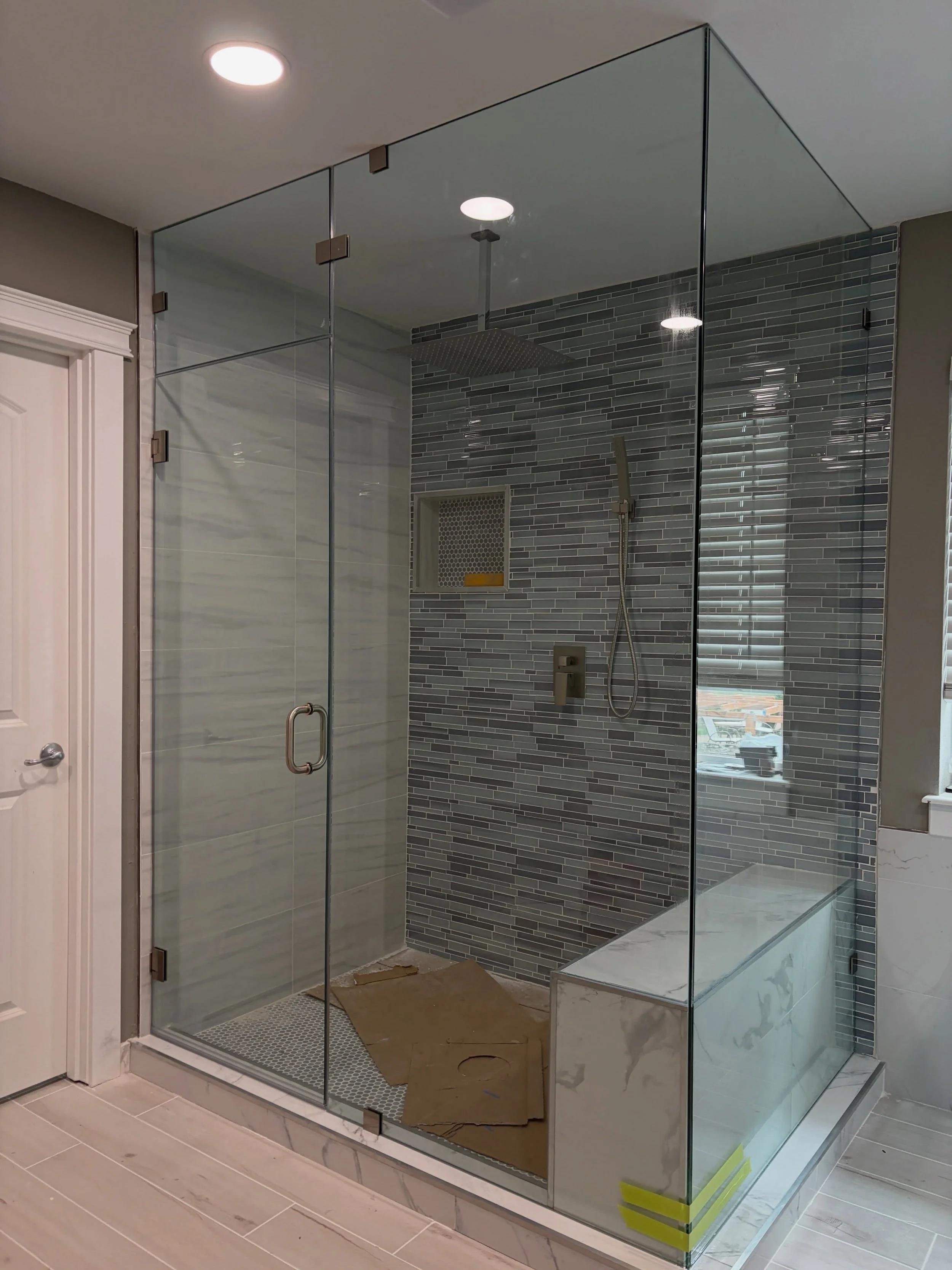 Swipe for recent shower projects 🙌 #GlassbyHuz #ShowerGlass