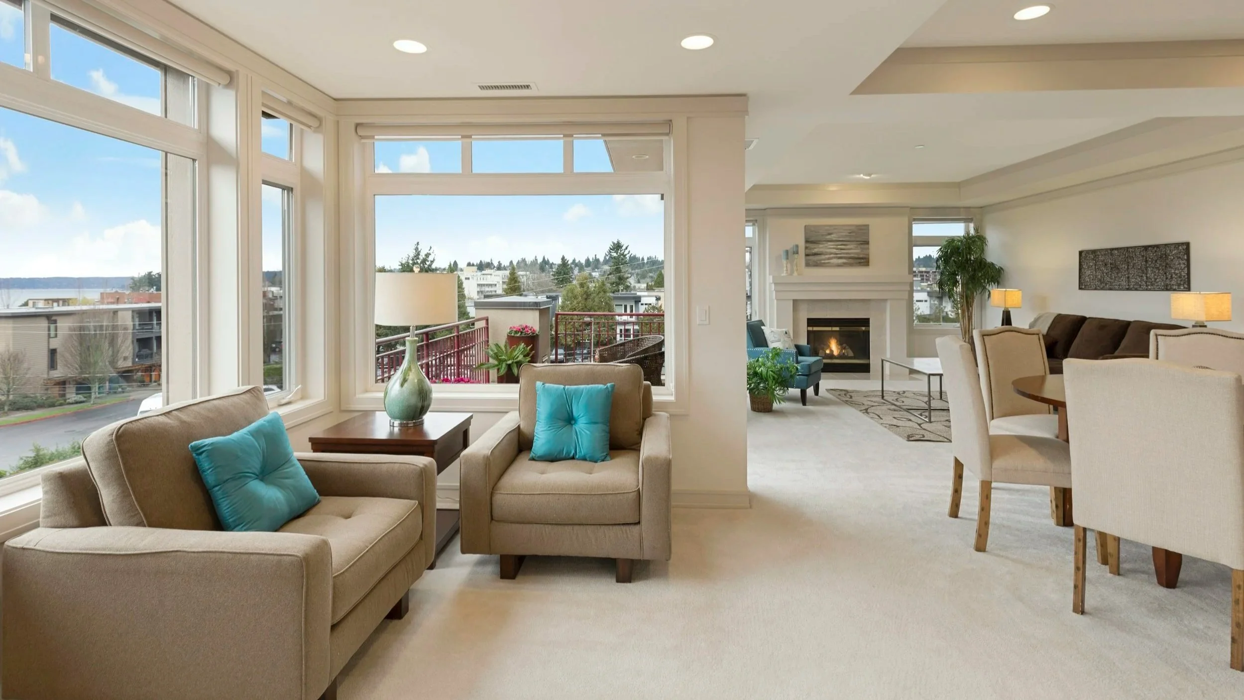 Bright, freshly cleaned living room, representing CDA Home Cleaning's house cleaning service in Hayden, ID