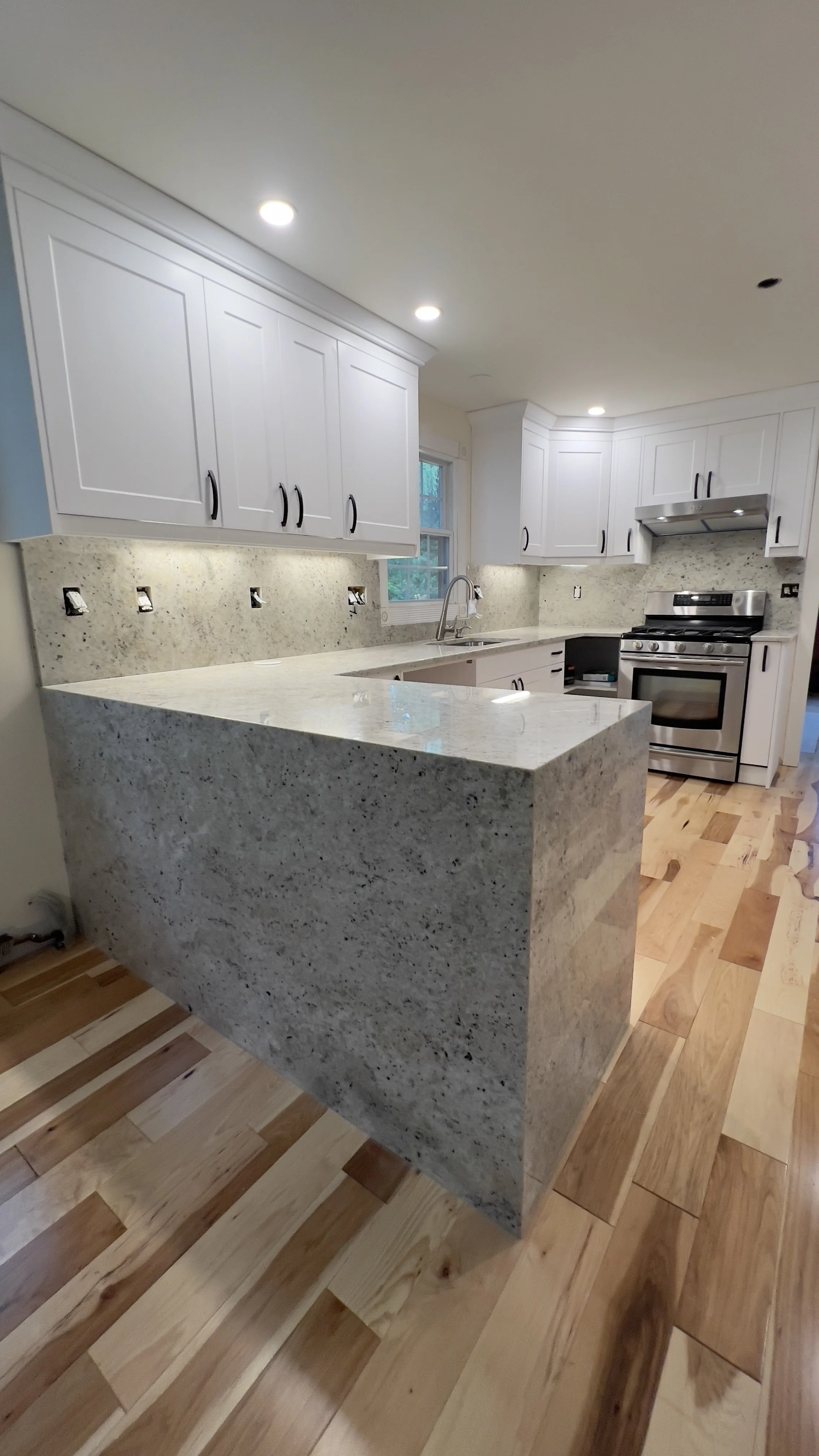 Granite Colonial White