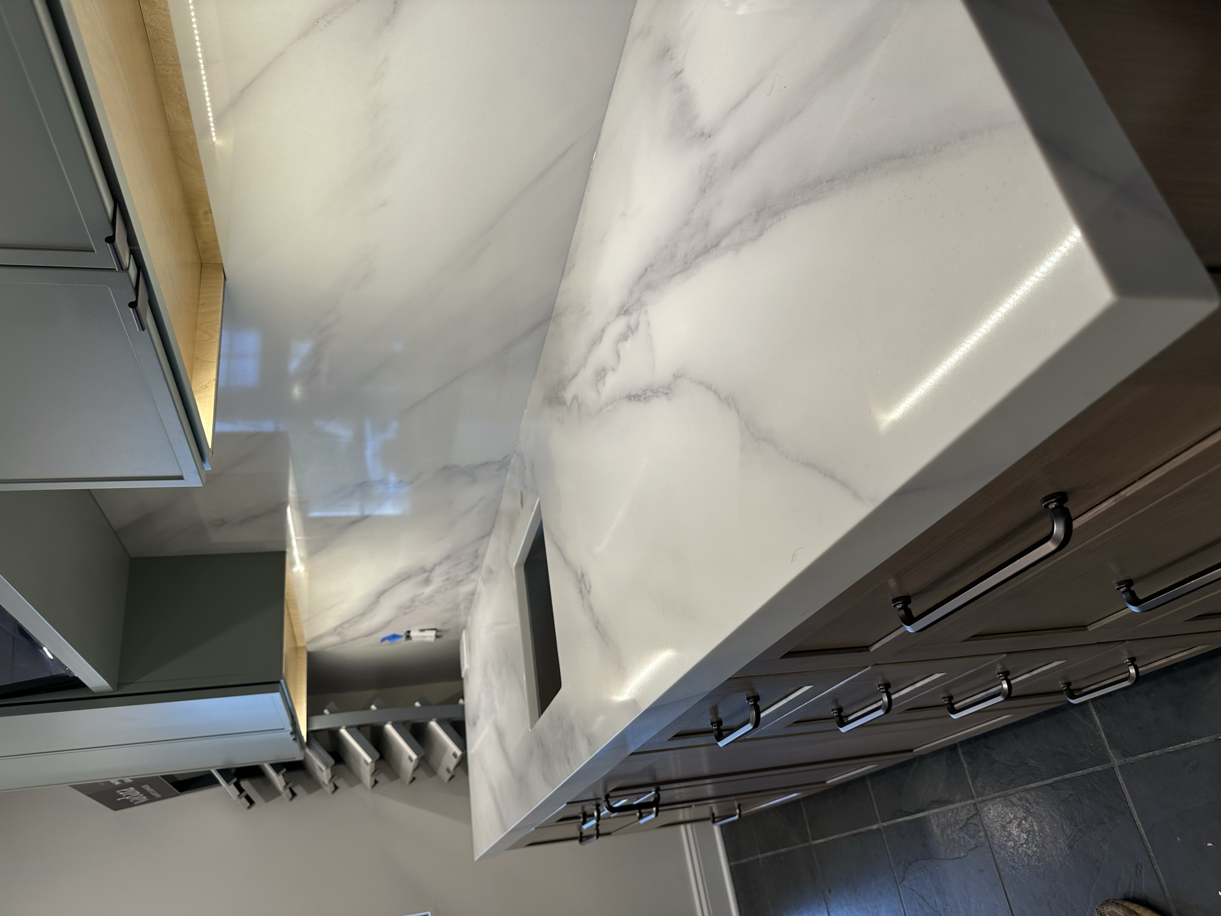 Quartz Symphony Forte 2CM Mitered Edge