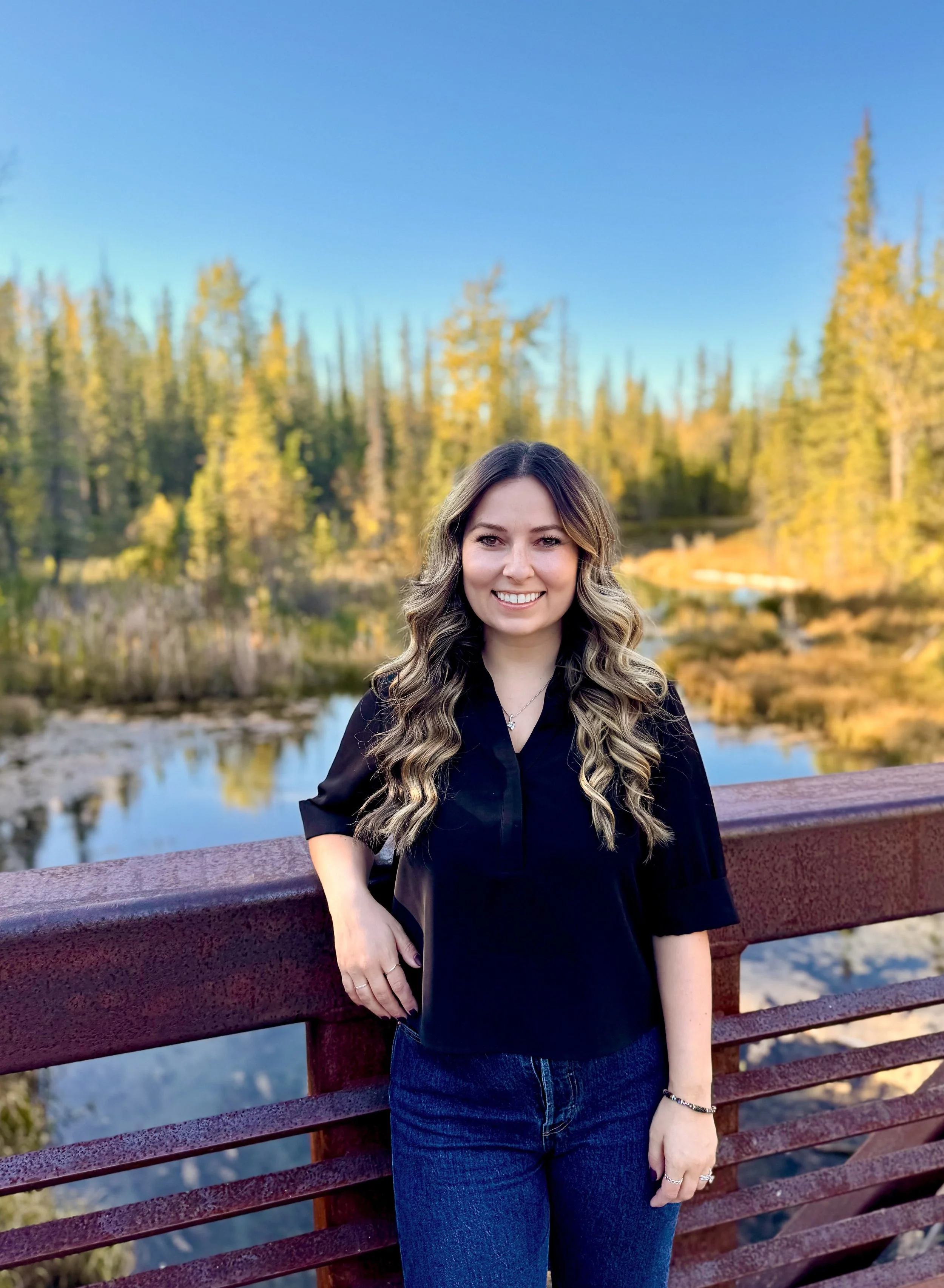 Laura Coulombe psychologist in Calgary specializing in trauma therapy, anxiety and depression therapy, and EMDR therapy