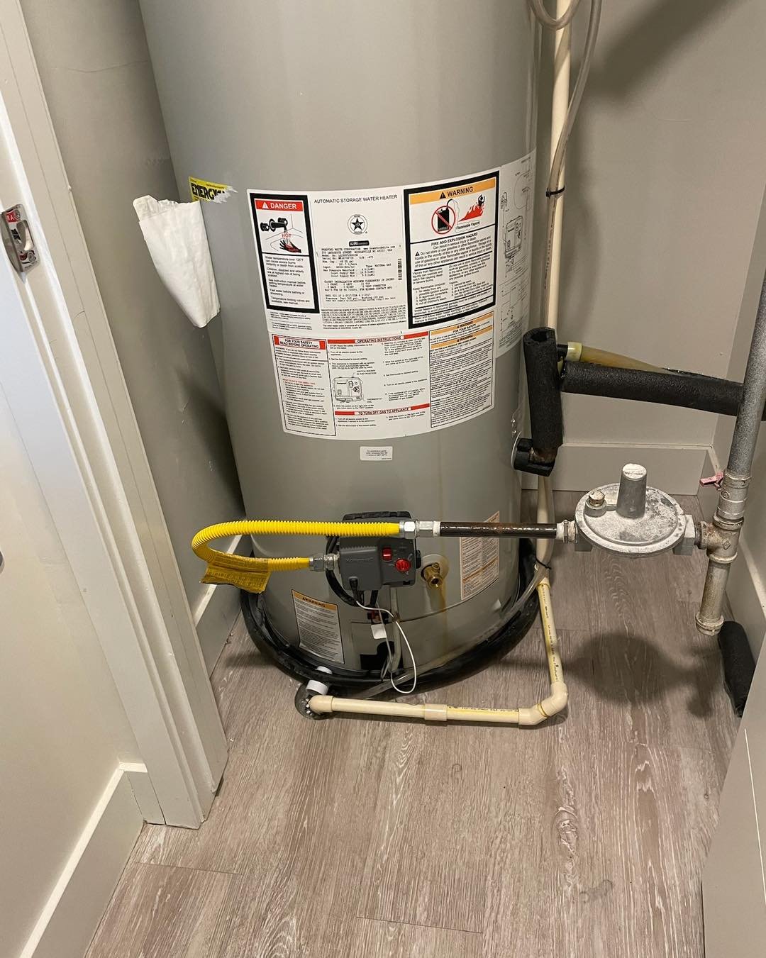Tired of that old, inefficient water heater? John at Drains Great can install a new one AND make sure your whole plumbing system is in top shape.
#waterheaterupgrade #denverplumbing #drainsgreat #drains #plumbing #HomeImprovement