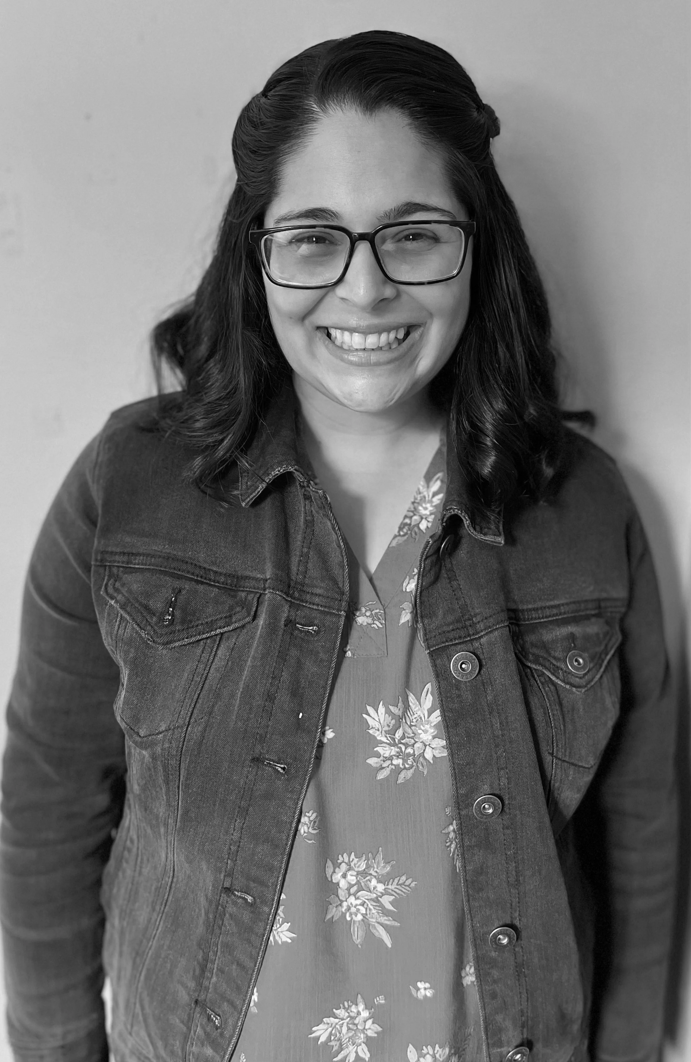 Avani Chhaya_Headshot.jpg