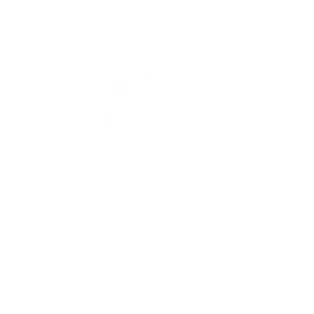 Ein schwarzes Logo mit einer weißen, schlafenden Mondsichel und Sternen, darunter der Schriftzug "Premier Inn".