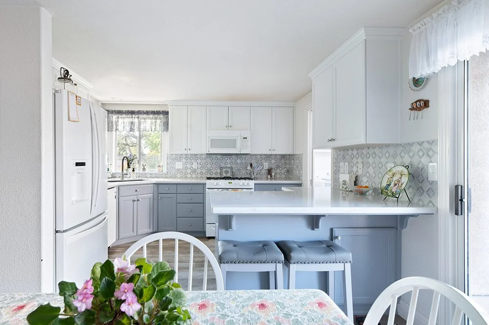 Blue and white kitchen