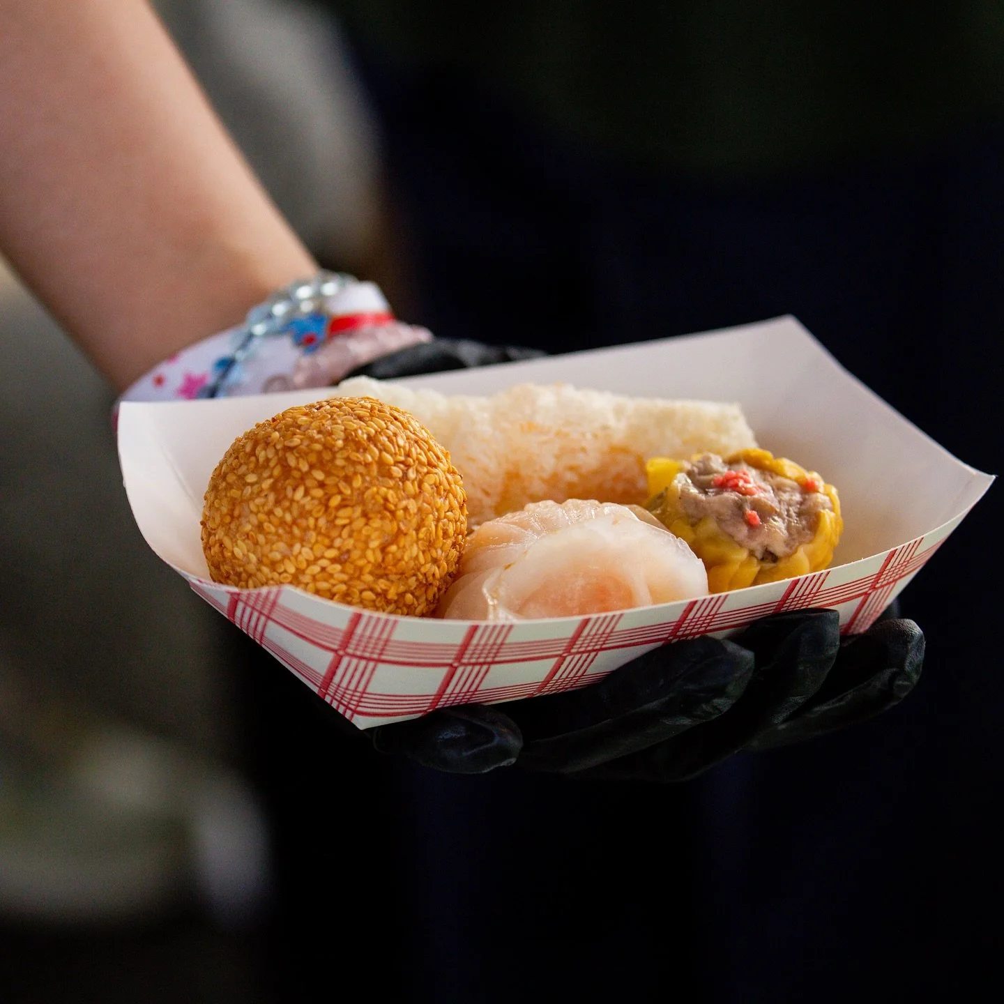 ⚡️Vendor Spotlight⚡️

AweSum DimSum (@awesumdimsum) is a vendor at DFF this summer! Stop by their booth to grab dim sum on the go, featuring a sweet sesame rice ball, freshly steamed shu mai and shrimp dumpling, and a crunchy deep fried roll! 

Dim s
