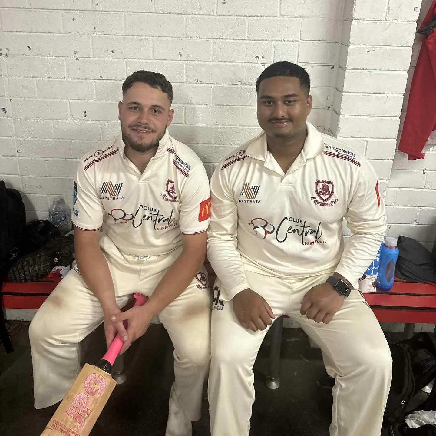 Big start to the year for Rahid Alam who played a match winning innings in 5s last week with 42* and backed it up in his promotion to 4s with 65* off 46, taking care of the chase with ease. He got to open with his boy Kaz too. Sam Newton took 3/19 fr