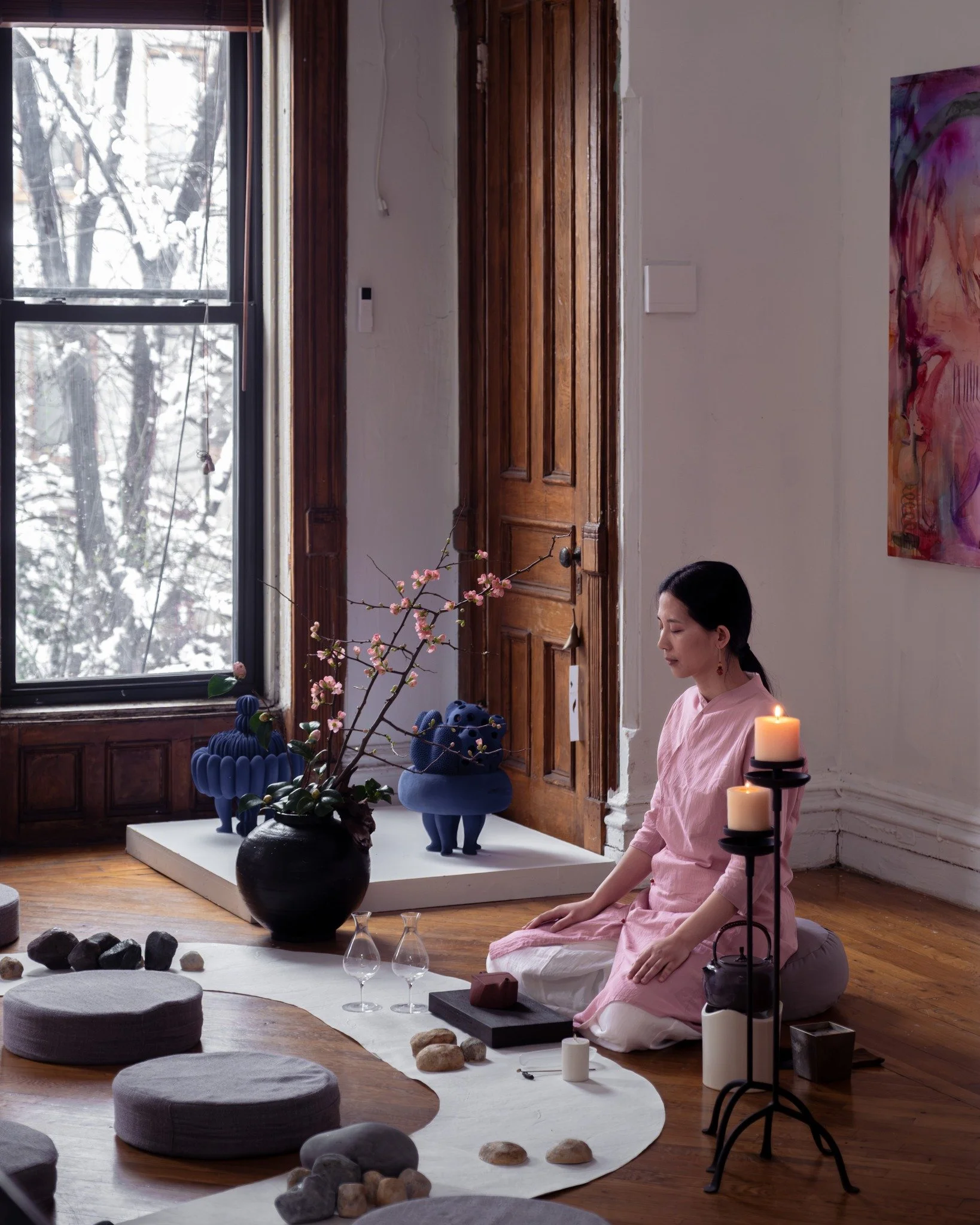 A flashback to a tea ceremony hosted @fougallery after a snowfall in 2024.

In Chinese culture, winter tea gatherings have long been a way to share warmth and quiet moments together. 

A pot of hot tea does more than warm the body&mdash;it invites co