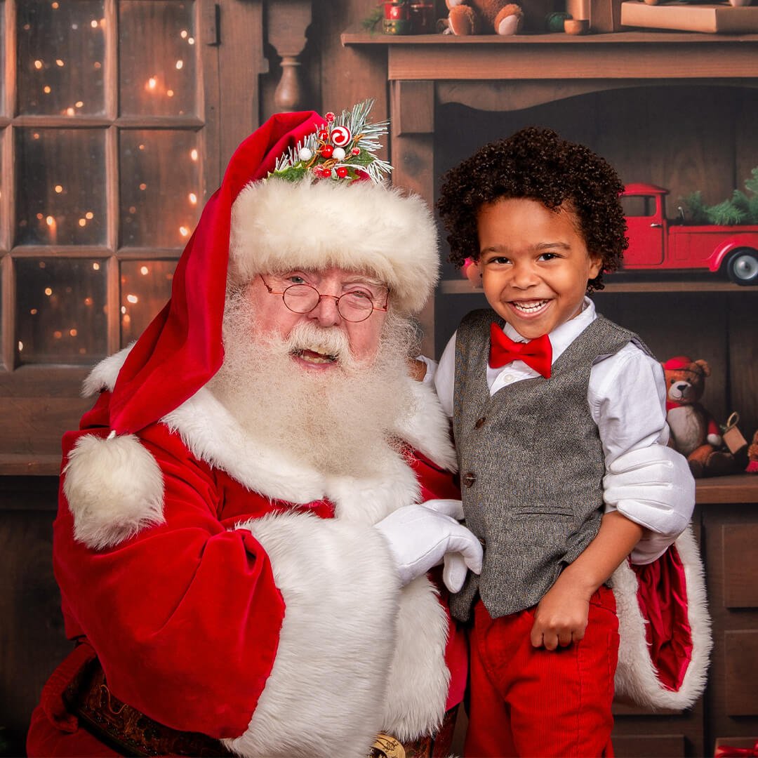 Last-Minute Santa Photos in Pensacola: Where to Get Pictures Before Christmas