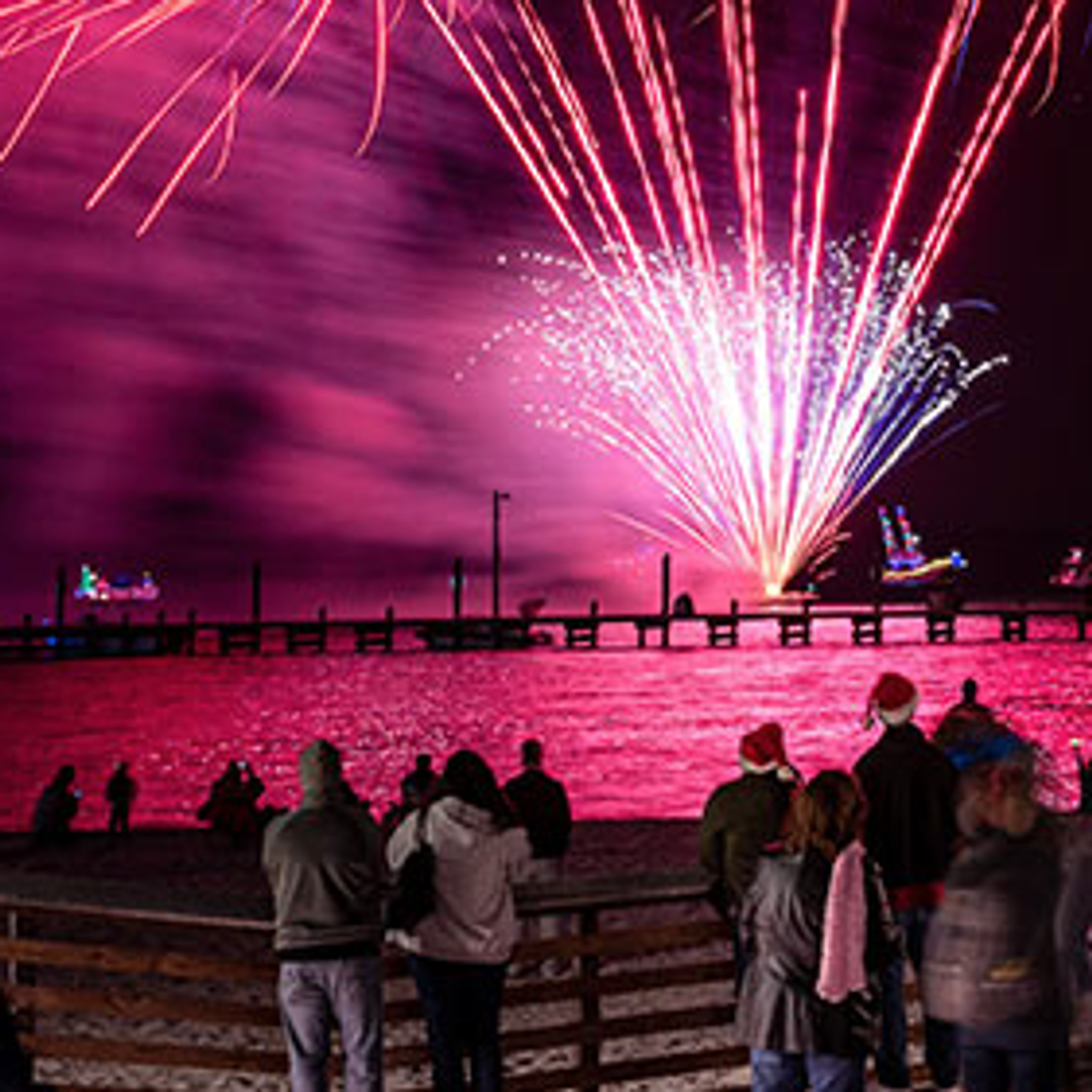 New Year’s Eve Fireworks in Pensacola: Where to Watch the 2025–2026 Firework Show