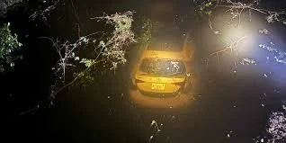 Two Navy Sailors Rescue Driver from Submerged Vehicle in Pensacola