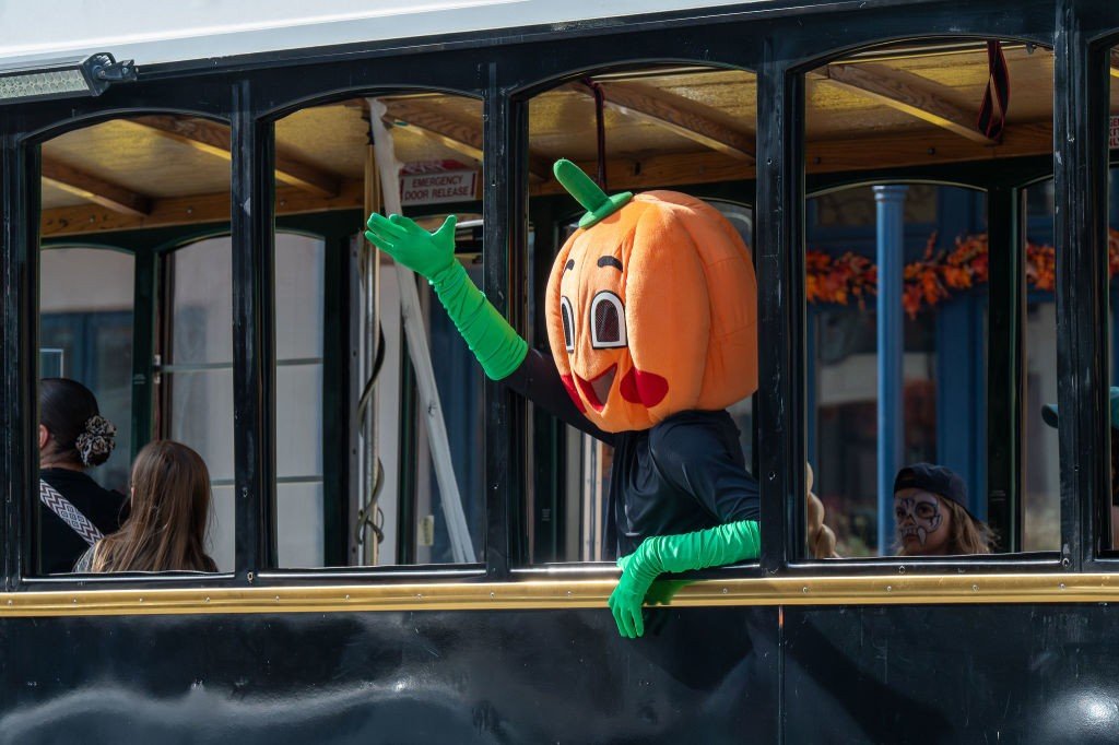 Pensacola Halloween Market to Feature Haunted Trolley, Live Animals and 200+ Vendors