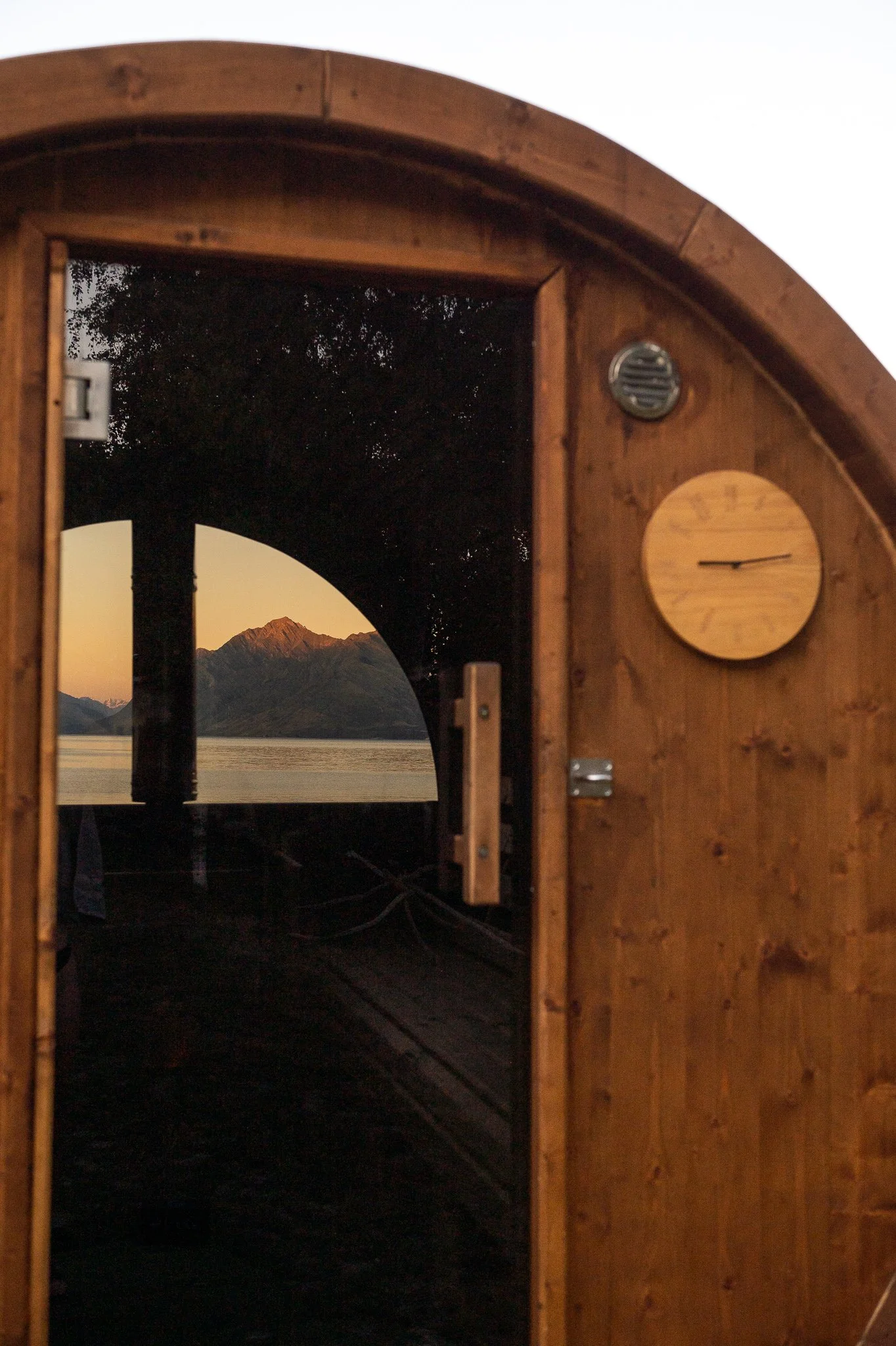 Photo inspiration: Sauna Sessions At The Lakeside Sauna Reference: Welcome Book Sauna Session At The Secret Sauna Lake Hawea