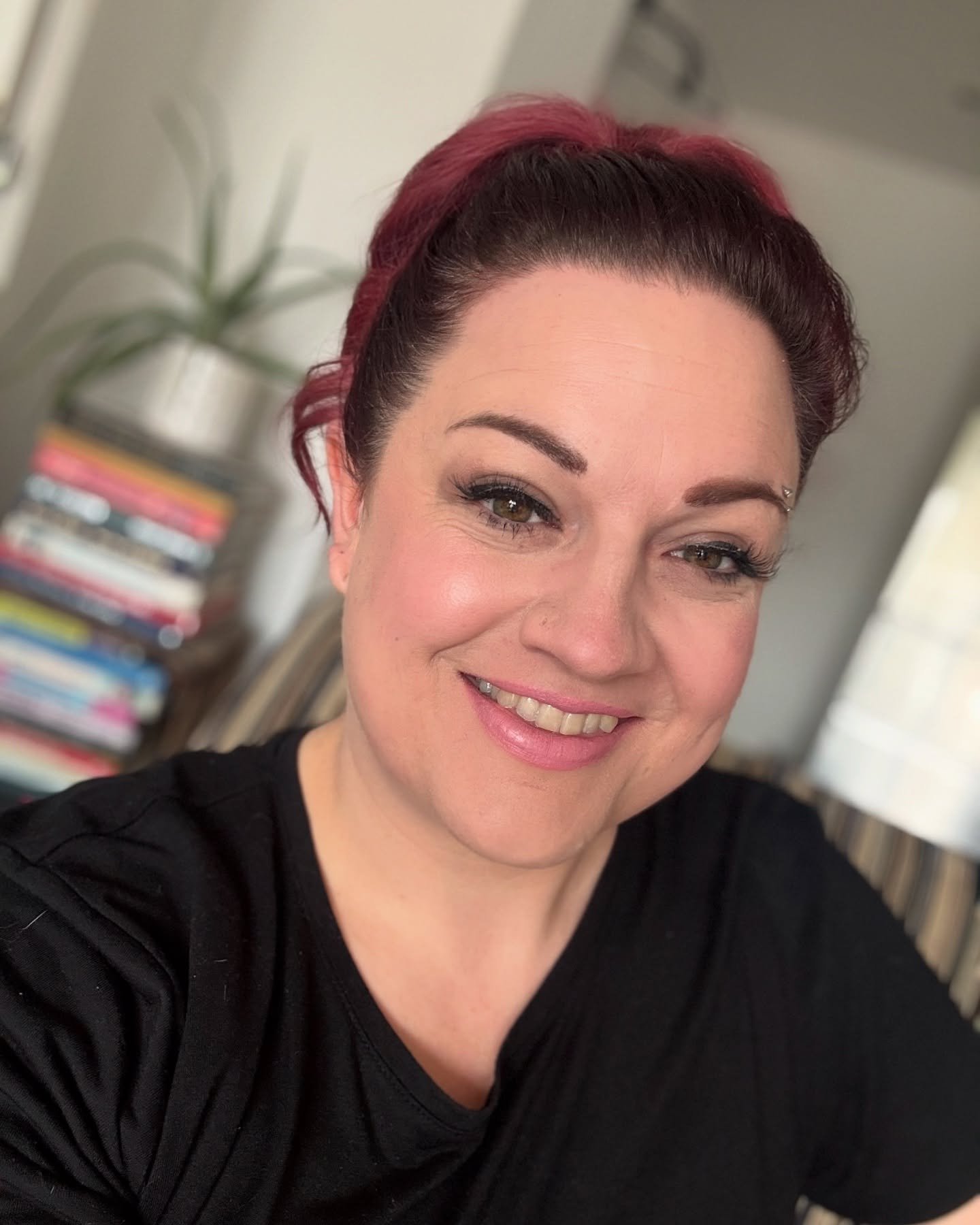 Who here has an email list? 👋 

Who would like MORE people to open their emails? 👋 

That&rsquo;s exactly what I&rsquo;m going to teach you in two weeks time for just &pound;11. 

More opens = more sales. 🎉🎉🎉

Sign up here or grab the link in th