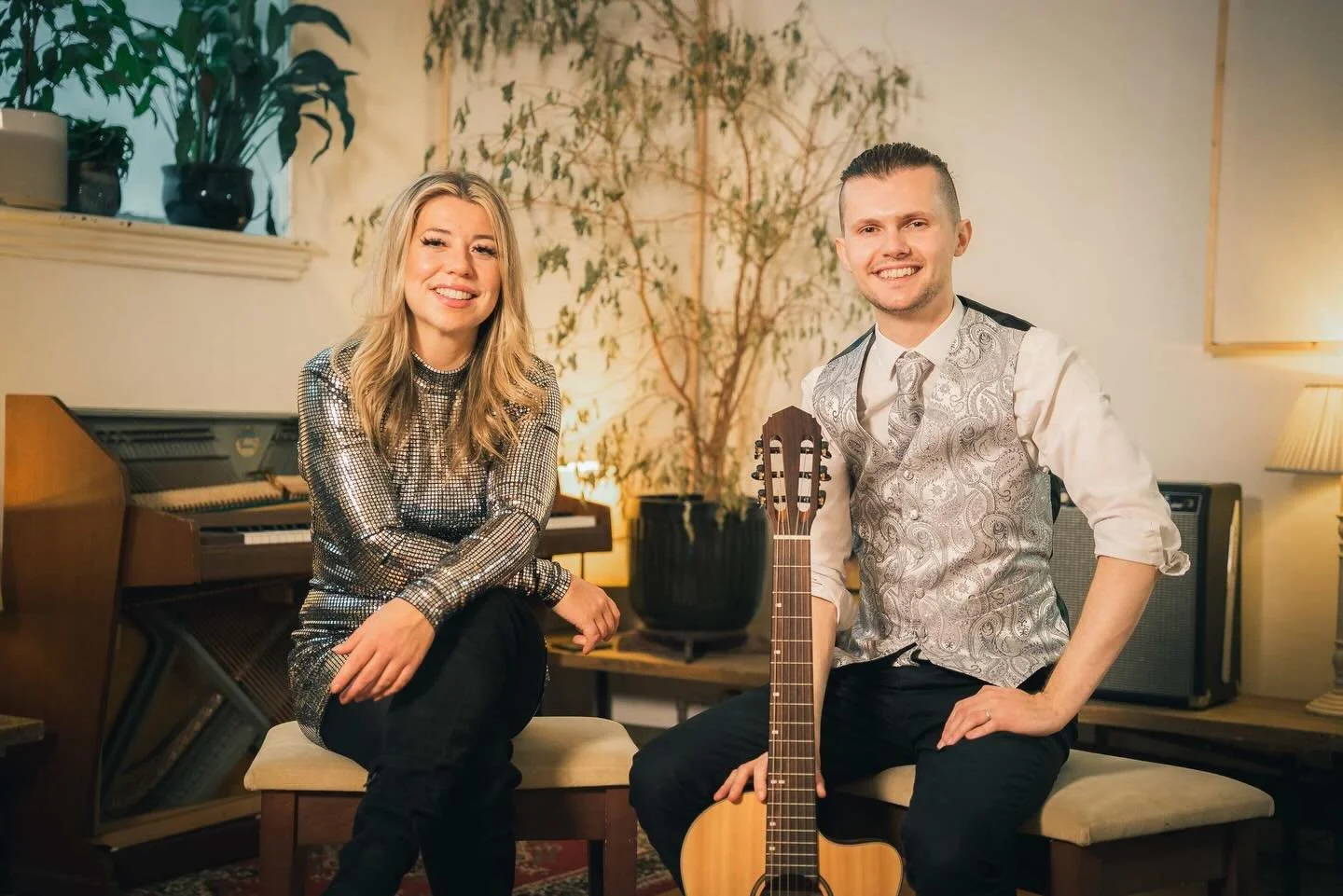 Come on Louie! Queen of the Queens! This was such a fun day. We had a fab time putting this arrangement together. Looking forward to playing together soon! #whitneyhouston #acousticcover #weddingacoustic #weddingvendor #acousticduo