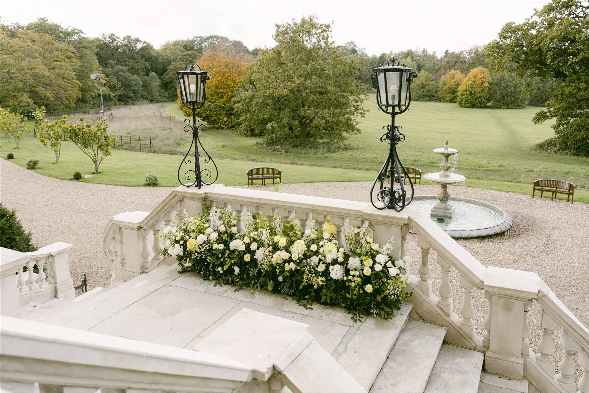 RuizRocksWeddings_Botleys Mansion_Amy Carlile_00036.jpg