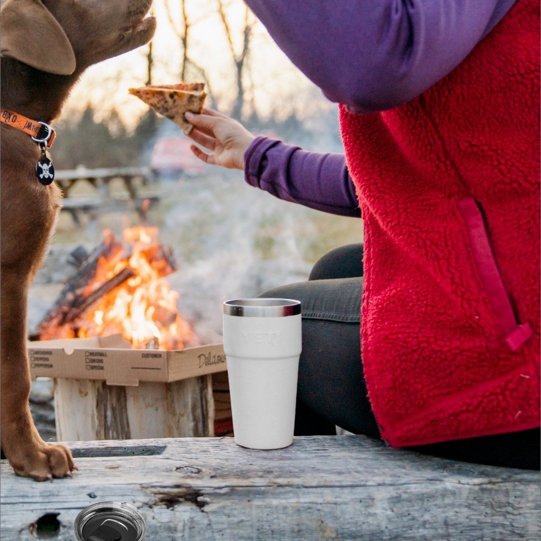 A DAILY DRIVER FOR WHATEVER YOU'RE DRINKING.

This versatile vessel pulls its weight around the fire, keeping coffee hot until the last sip and beers cold until the keg is tapped. The cup holder-friendly Rambler&reg; 20 oz. Stackable Cup comes with t
