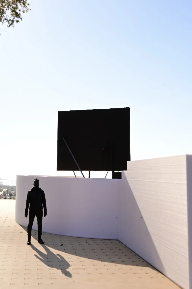 Jesus F limon.prismatica.Monolith Sculpture.Sidewalk.webp