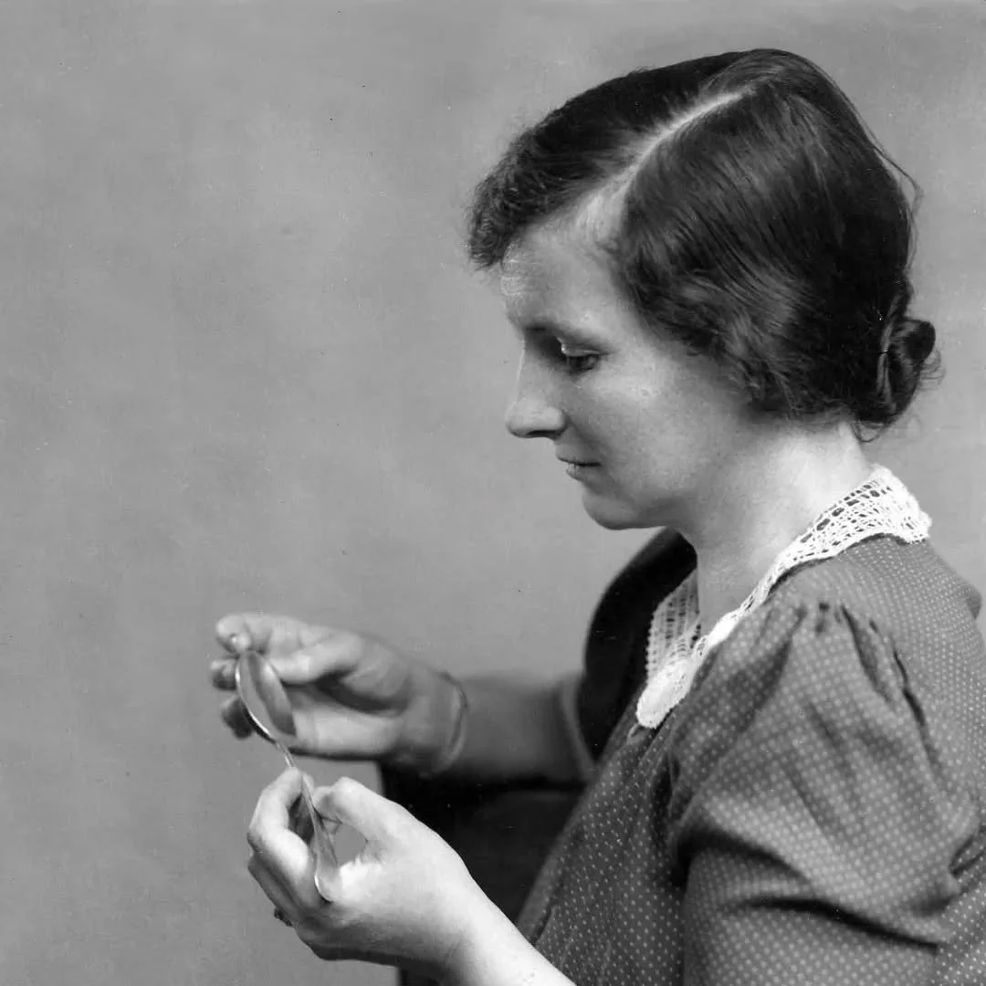 Last week was 30 years since my Grandmother Casty died aged 92. She'd been teaching me jewellery making until a few weeks before she died.

Scroll through to see photos of silver lids on wooden boxes made in 1925, when she was at the Central School. 