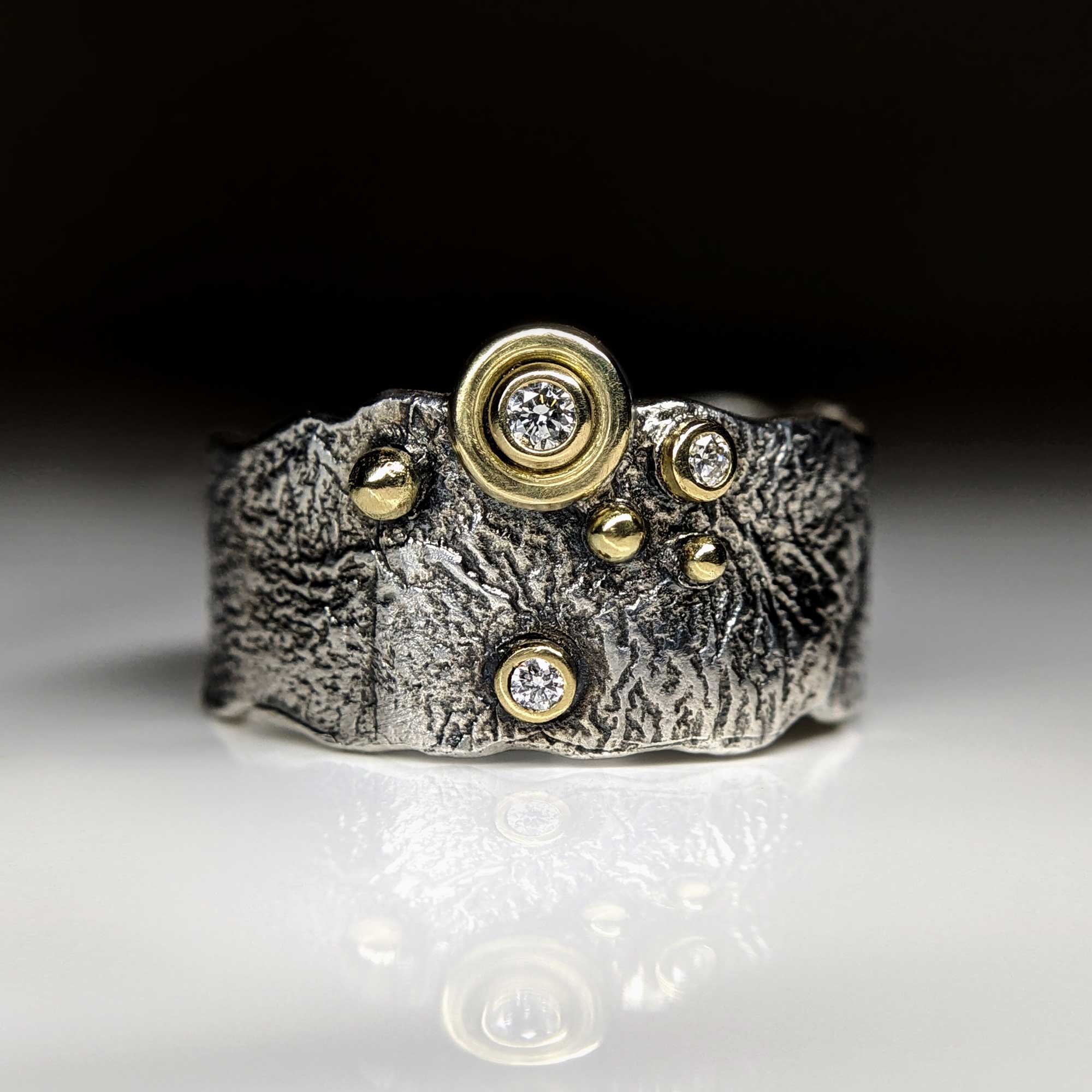 3_Diamond-Textured-Ring_c_.jpg