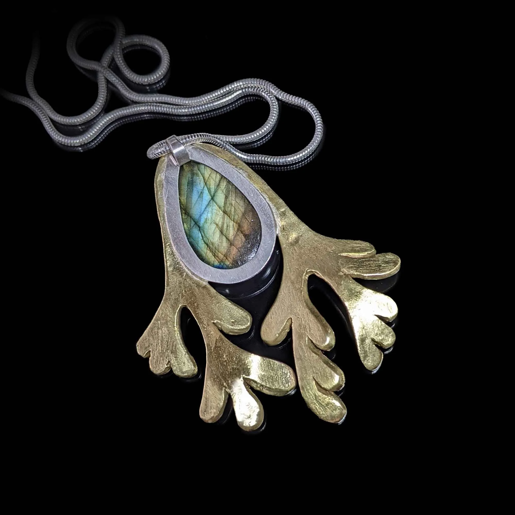 iridescent_Botanical_Pend_Labradorite_back_.jpg