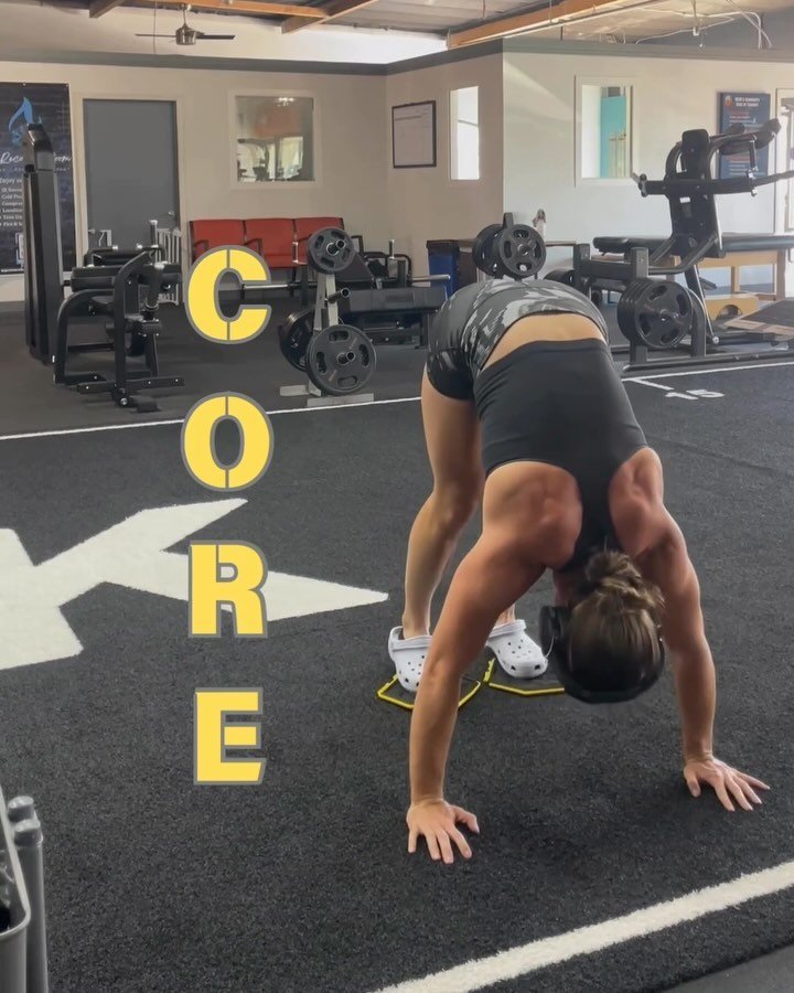 CORE 🦾💥🦾
Train your core like you train your arms &amp; legs‼️
💥12 slider pikes
💥12 seated dumbbell in n outs
💥16 slider high plank reaches
💥12 hanging dumbbell knee raises 

👊🏼A strong core is crucial for performing other exercises properly