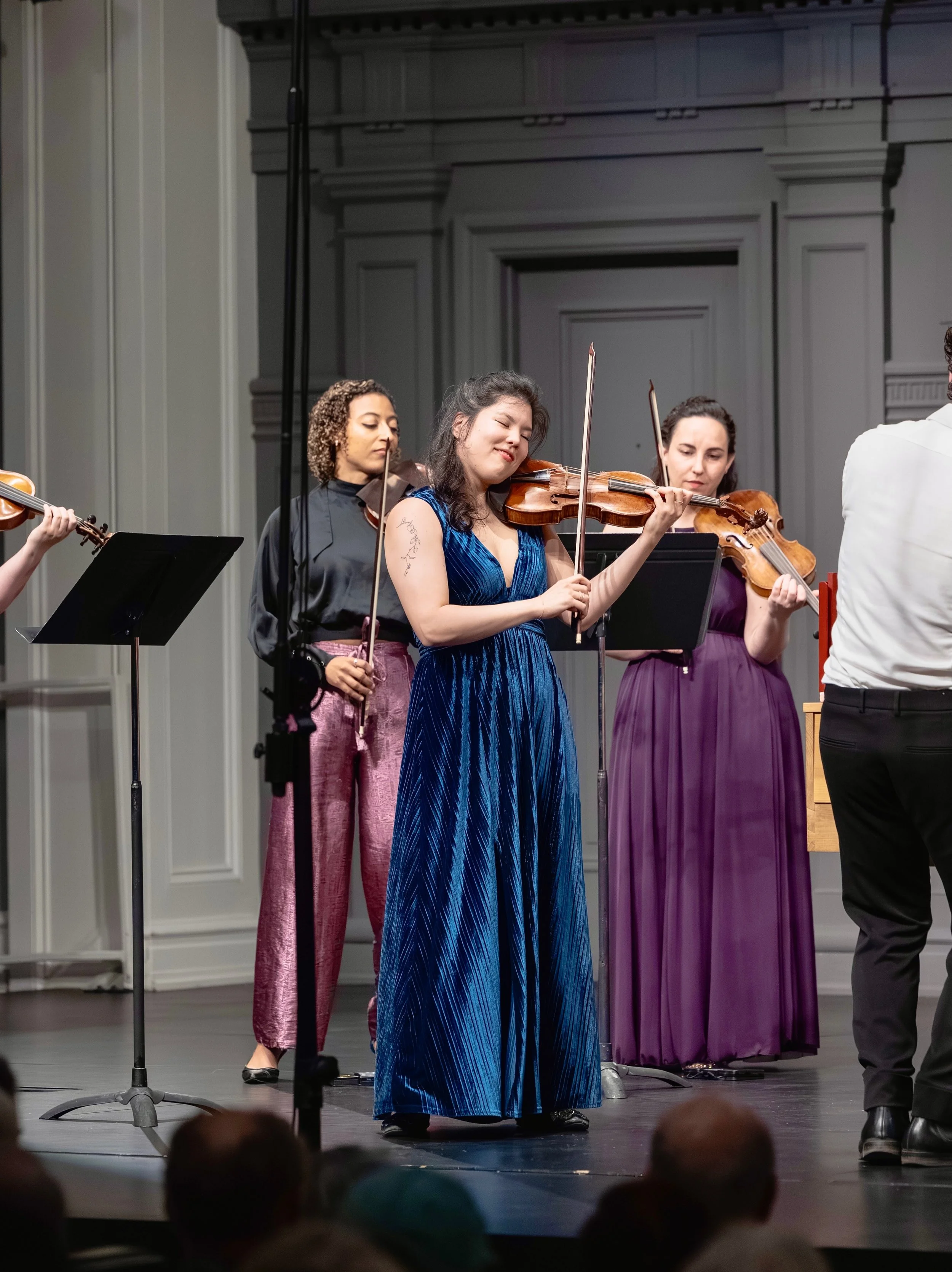 Seattle, Iowa, and now ✈️ flying to Brazil! 
It&rsquo;s been a couple weeks full of Schubert cello quintet, Elemental with @twelfthnightensemble , a last minute Vivaldi Four Seasons, and a really fun reunion and recital in Iowa. Thank you @gallery_co