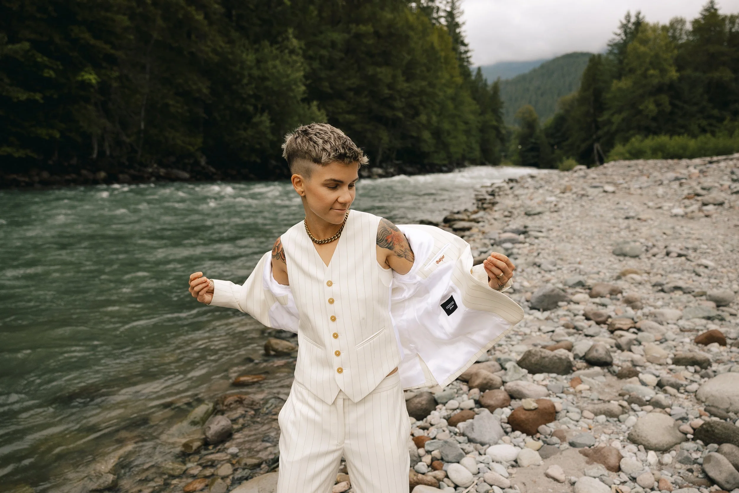 Squamish-lgbtqia2s+-lesbian-Wedding-editorial-photography357.jpg