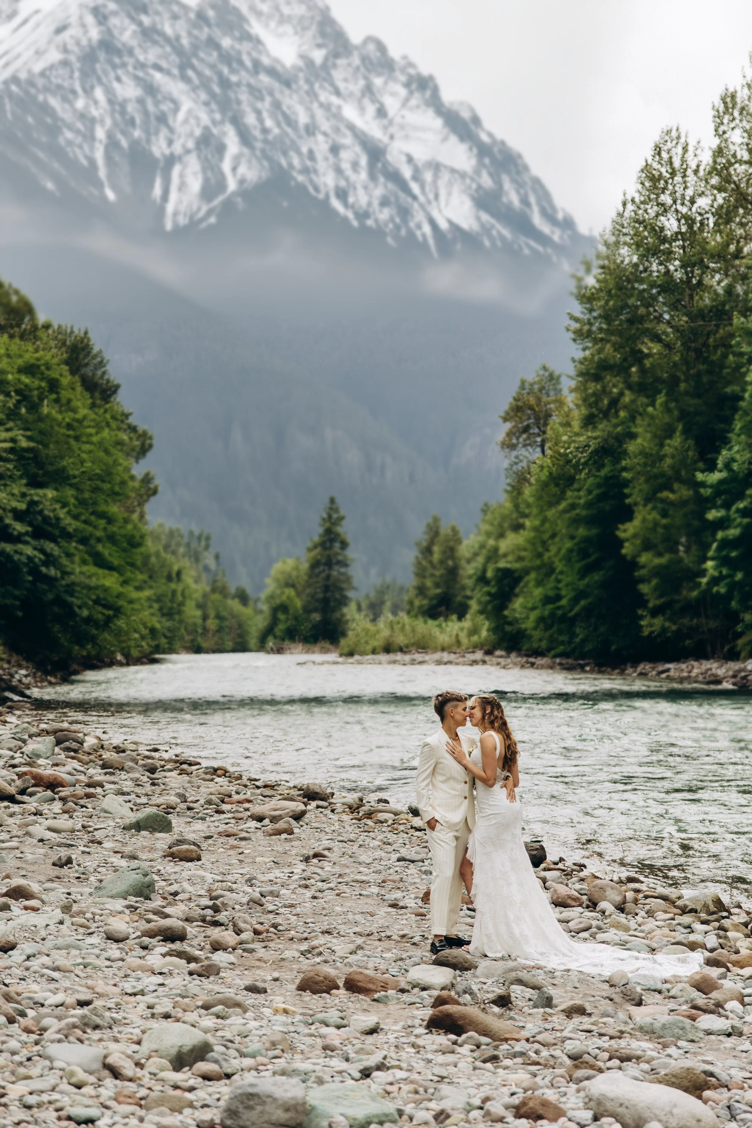 Squamish-lgbtqia2s+-lesbian-Wedding-editorial-photography420.jpg