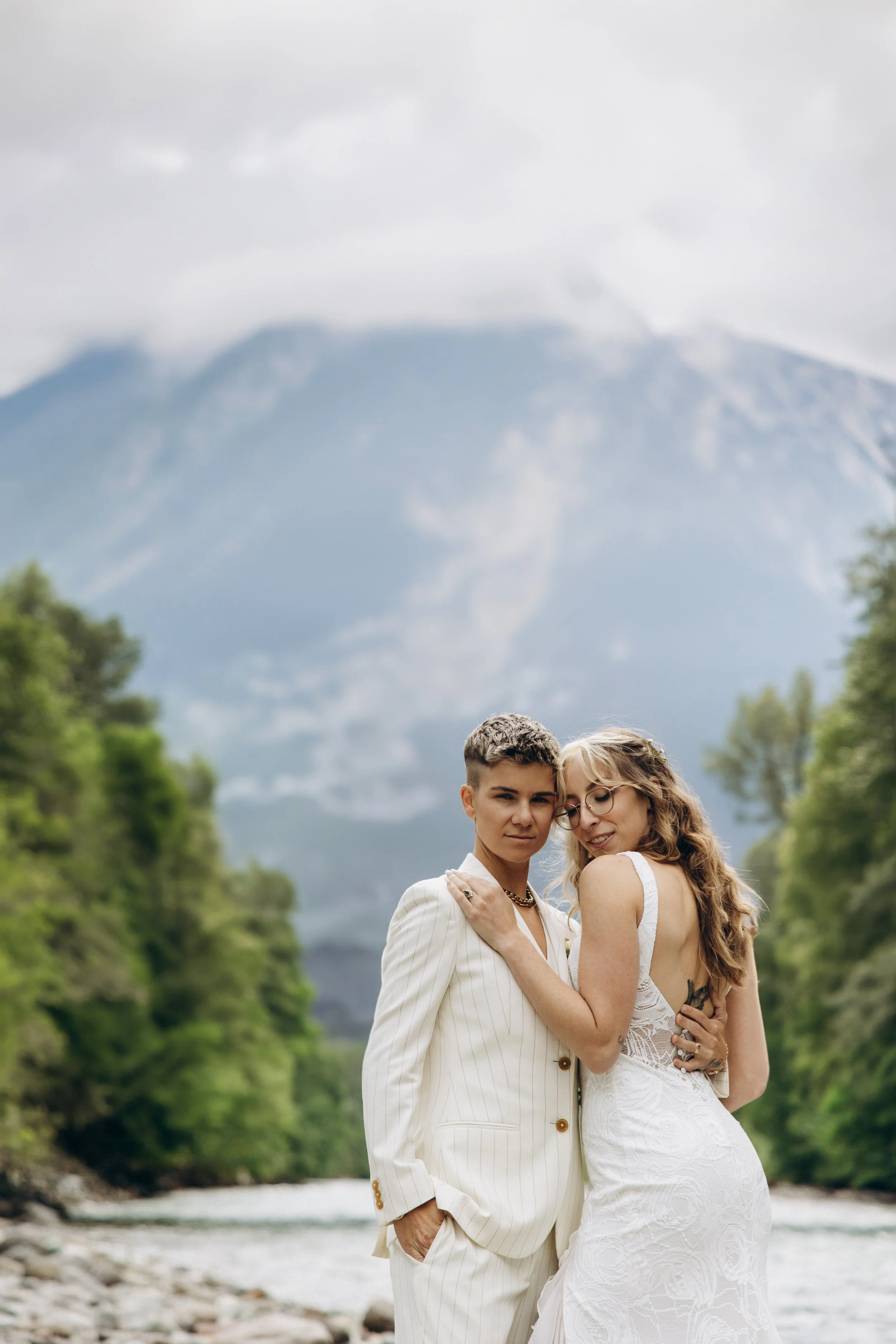Squamish-lgbtqia2s+-lesbian-Wedding-editorial-photography418.jpg