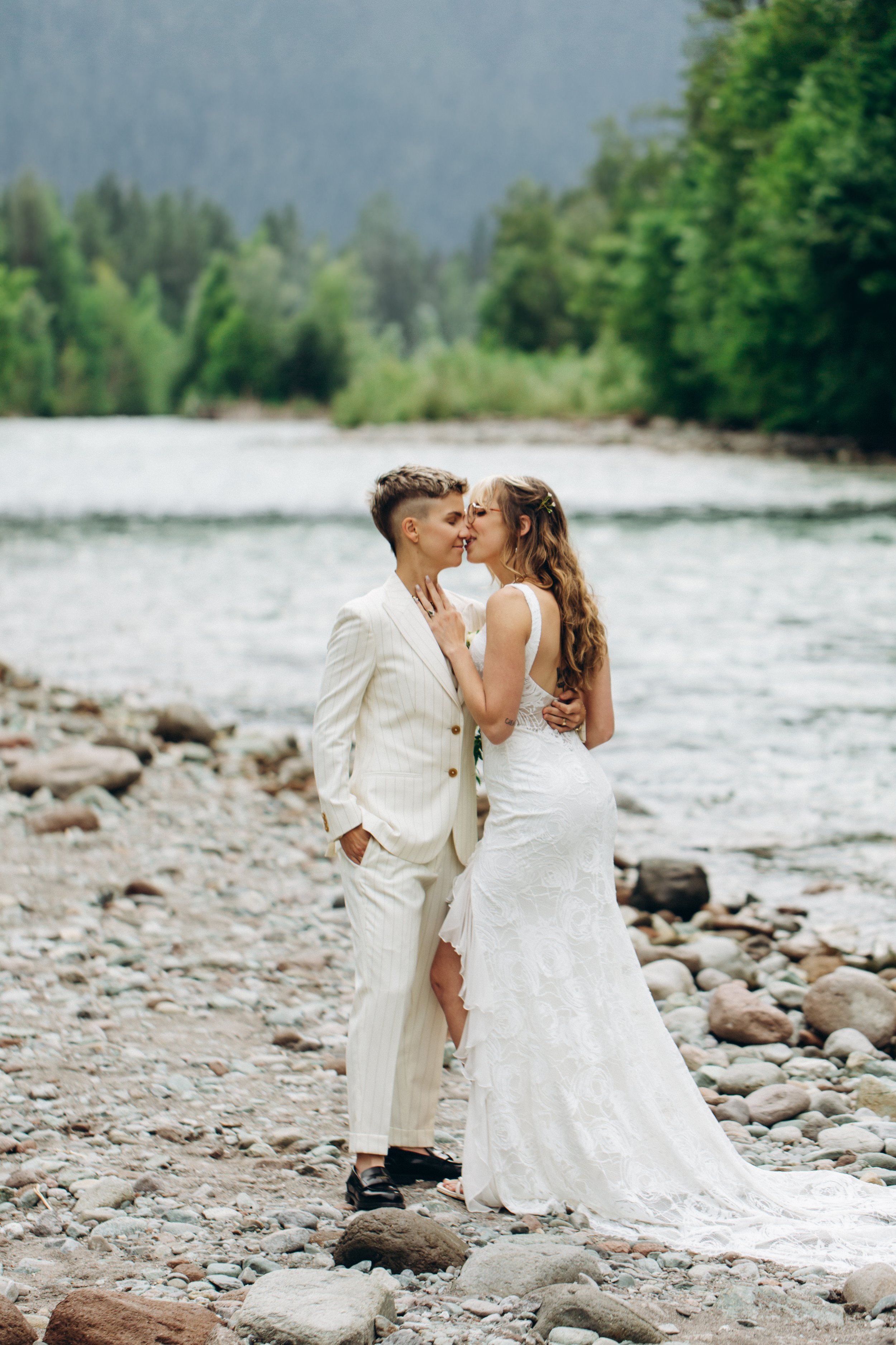 Squamish-lgbtqia2s+-lesbian-Wedding-editorial-photography426.jpg
