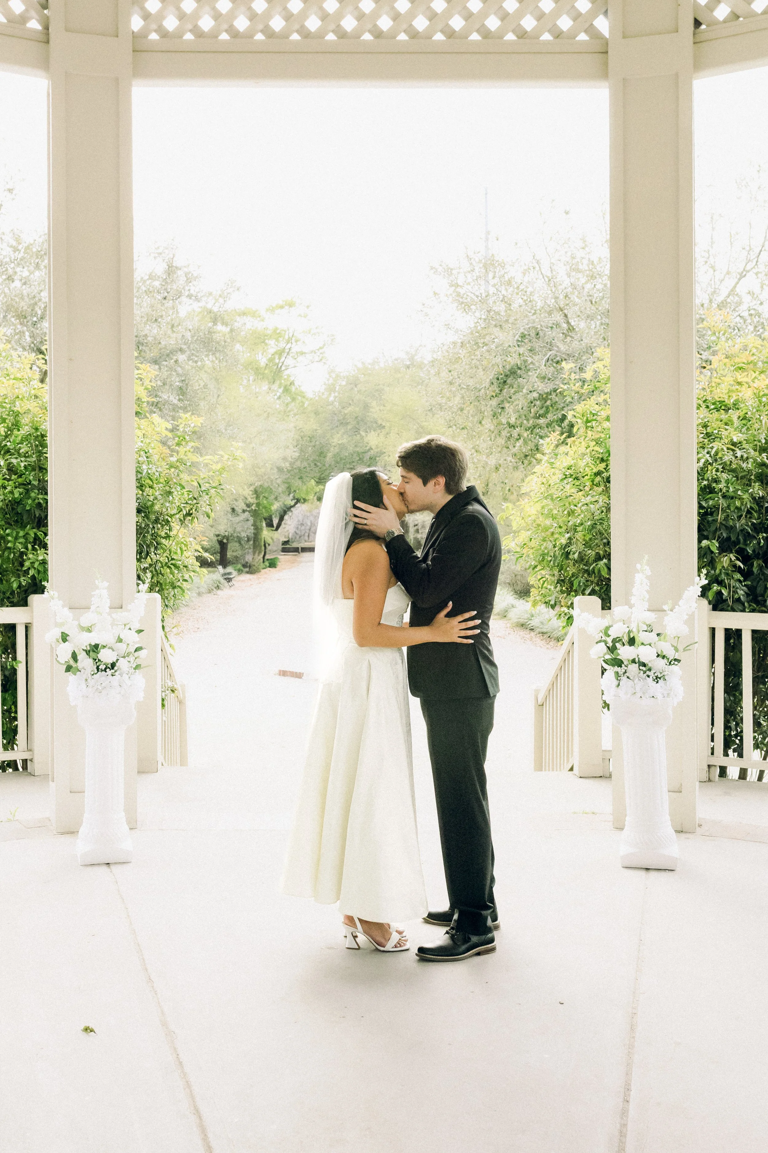So You’re Thinking About Running Away and Eloping in Charleston?