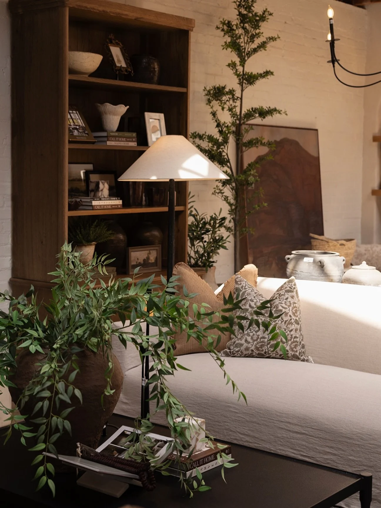 Refined living spaces designed with intention, texture, and timeless detail.

Open 9-4 | Come Shoppe with us 🤍