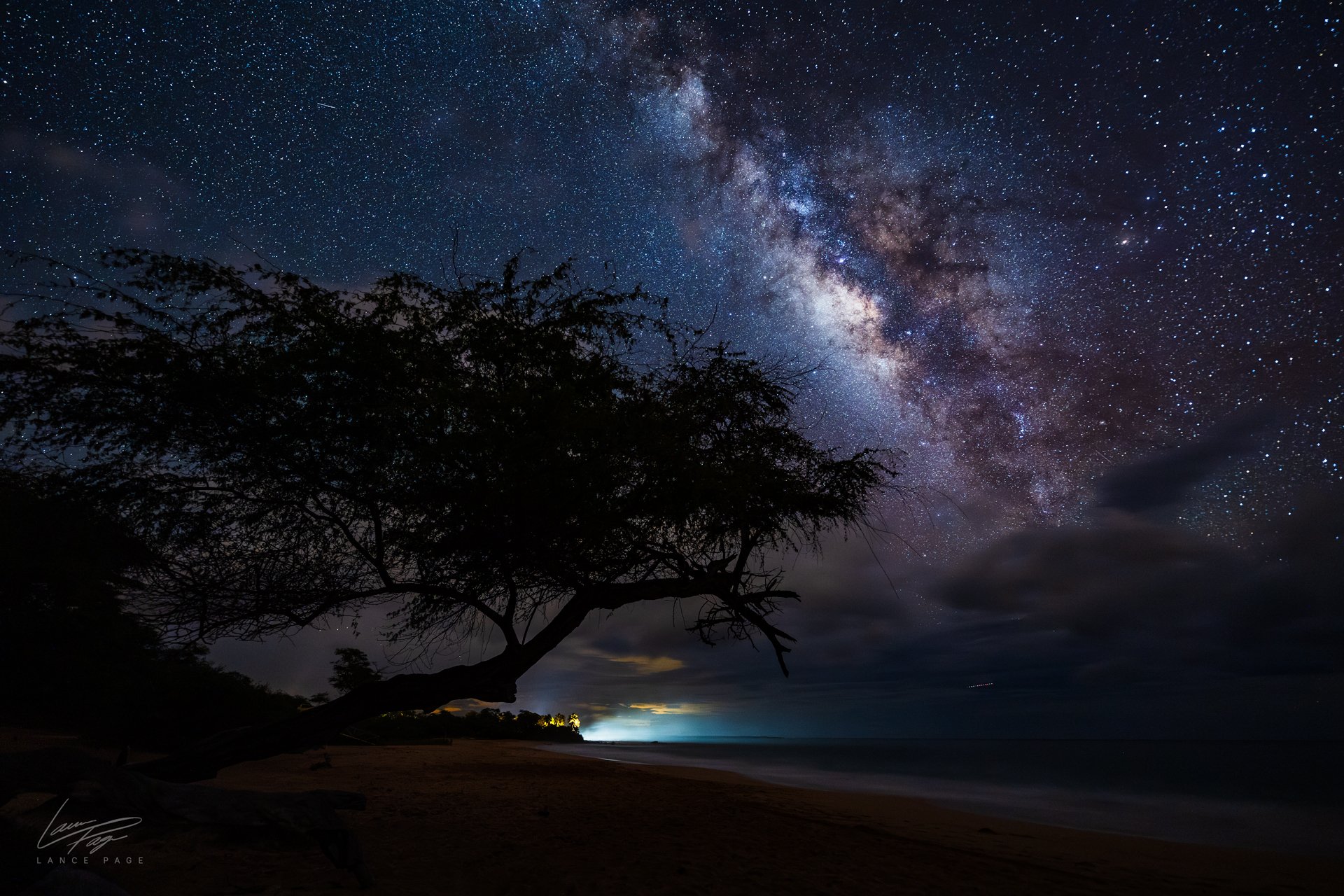 MAKENA COSMOS
