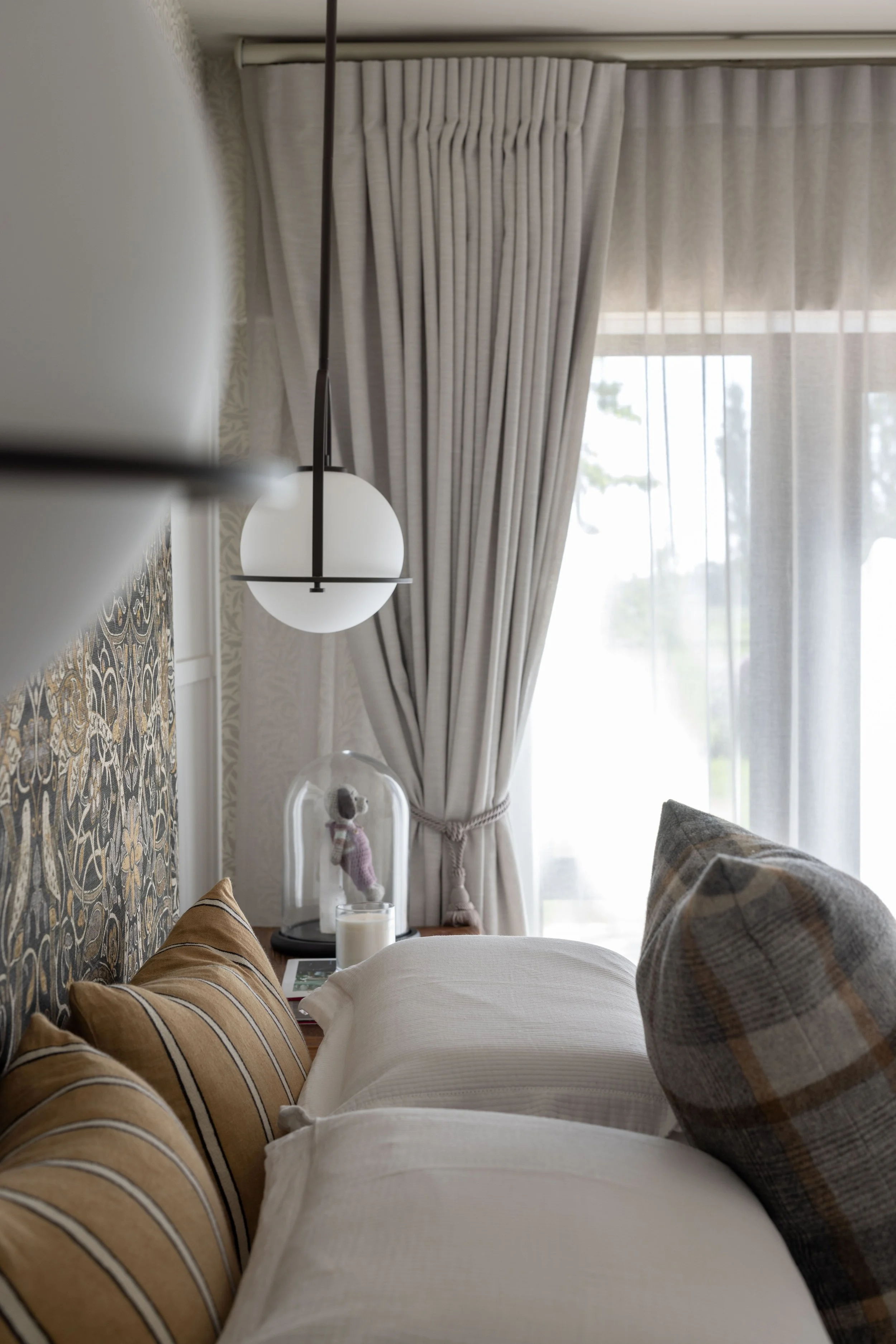 Wallpaper Wonders: A Deep Dive into the Latest Design Trend