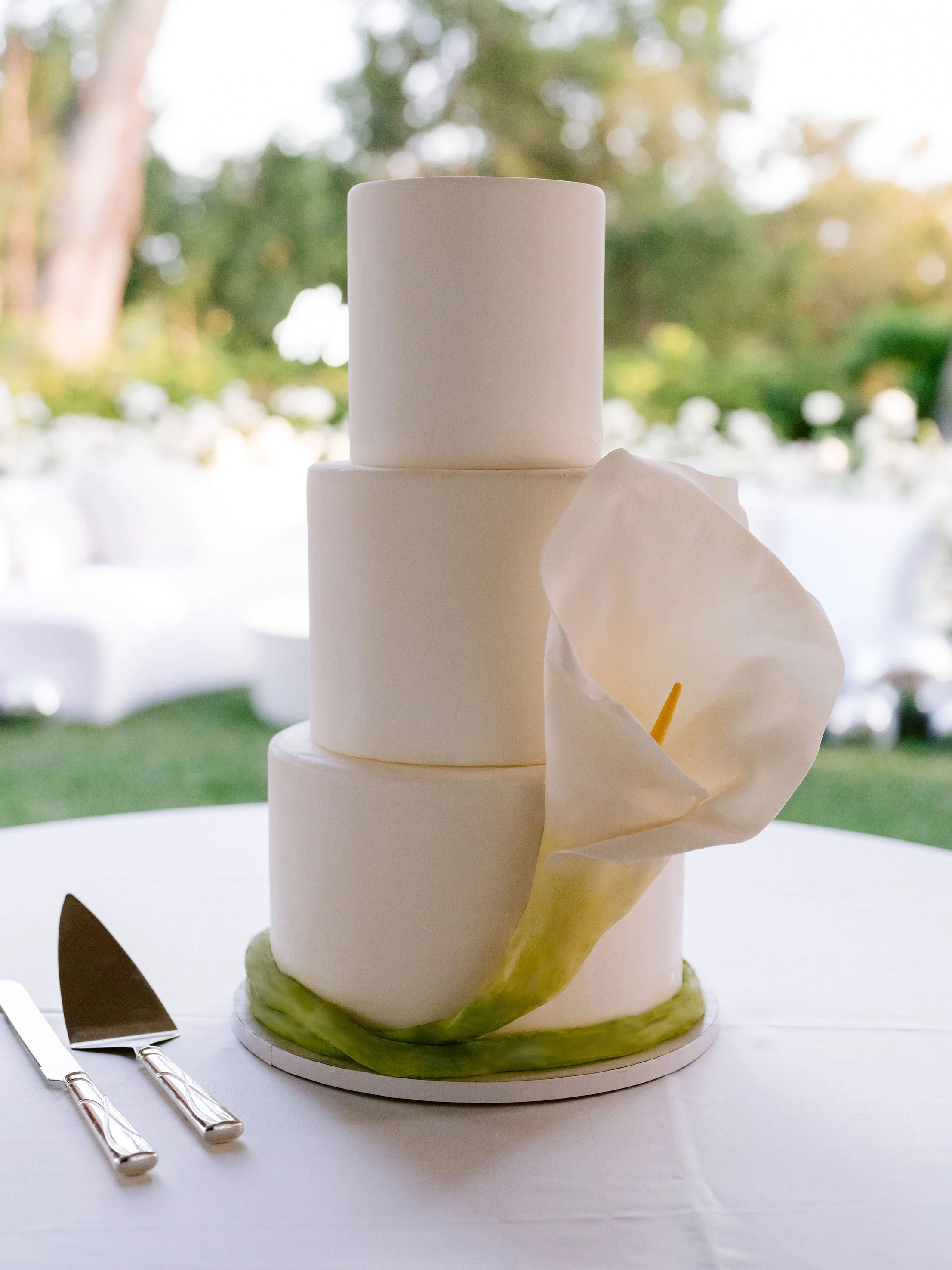 Calla Lily Cake.JPEG